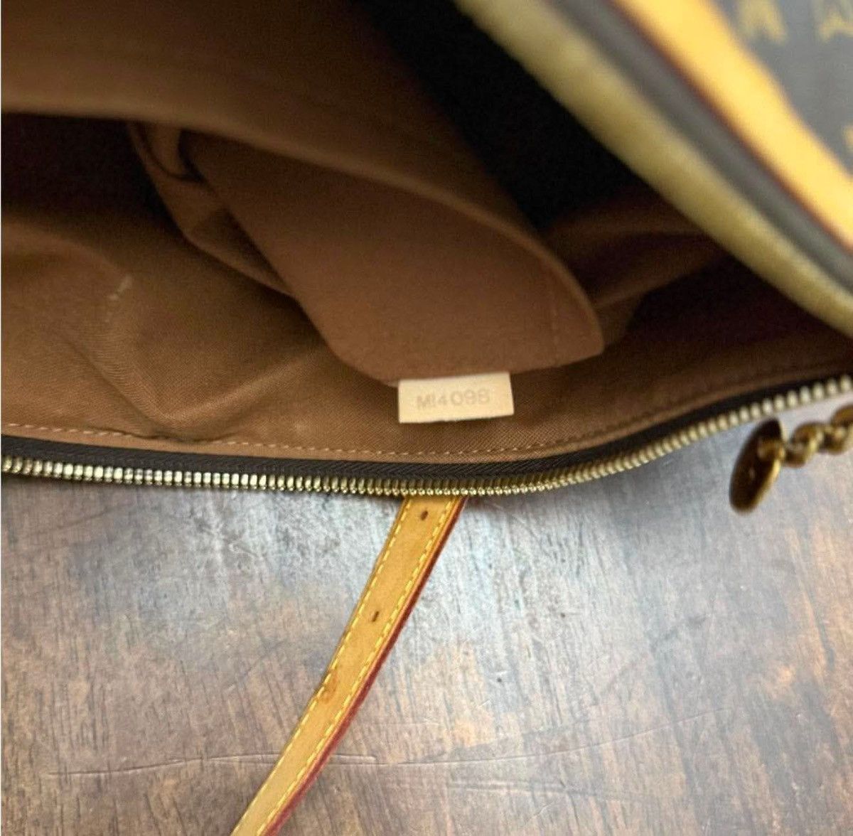 Louis Vuitton Louis Vuitton Palermo Tote Bag Size ONE SIZE - 4 Thumbnail
