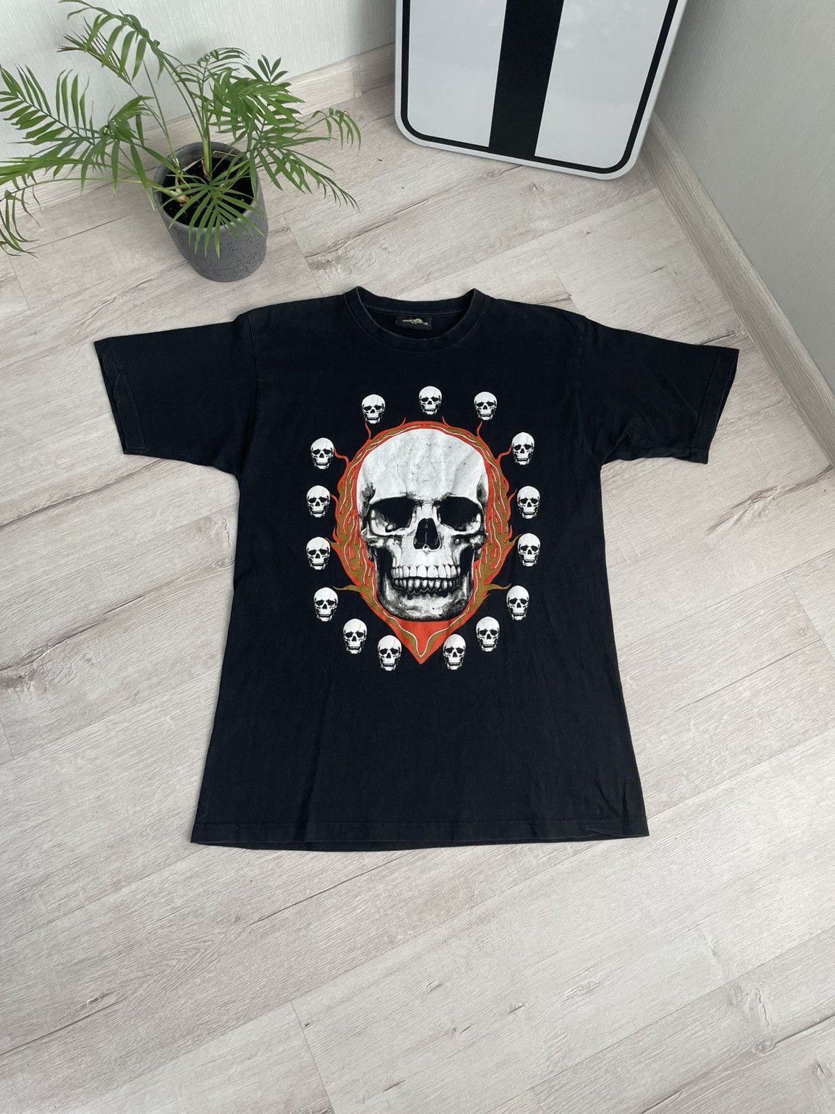 Japanese Brand Vintage Flame Skull Faded T-shirt Biker Y2k Opium Steampunk Size US XL / EU 56 / 4 - 1 Thumbnail