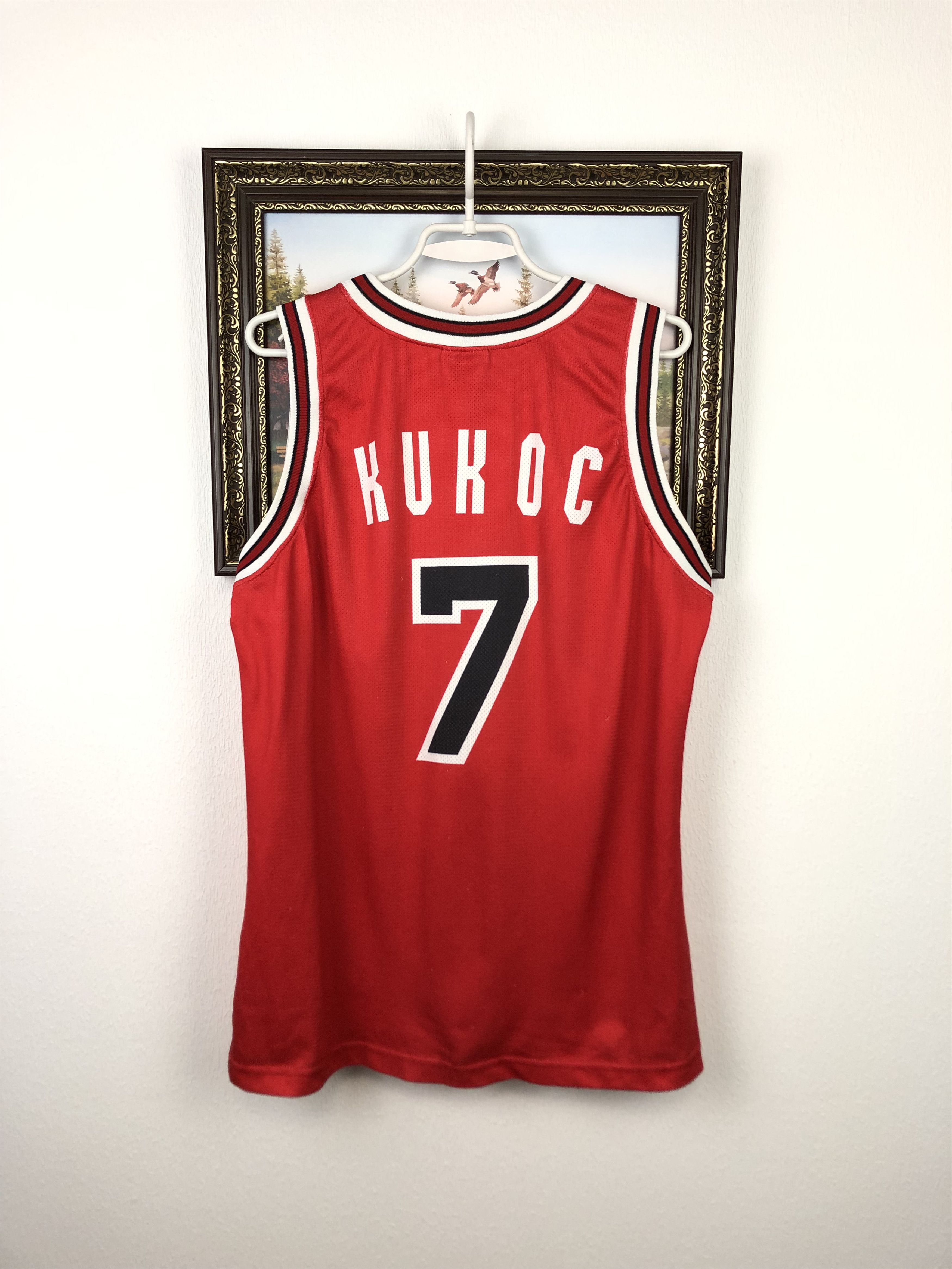 Champion Vintage Champion Chicago Bulls Toni Kukoc Jersey NBA Tee Size US M / EU 48-50 / 2 - 9 Thumbnail