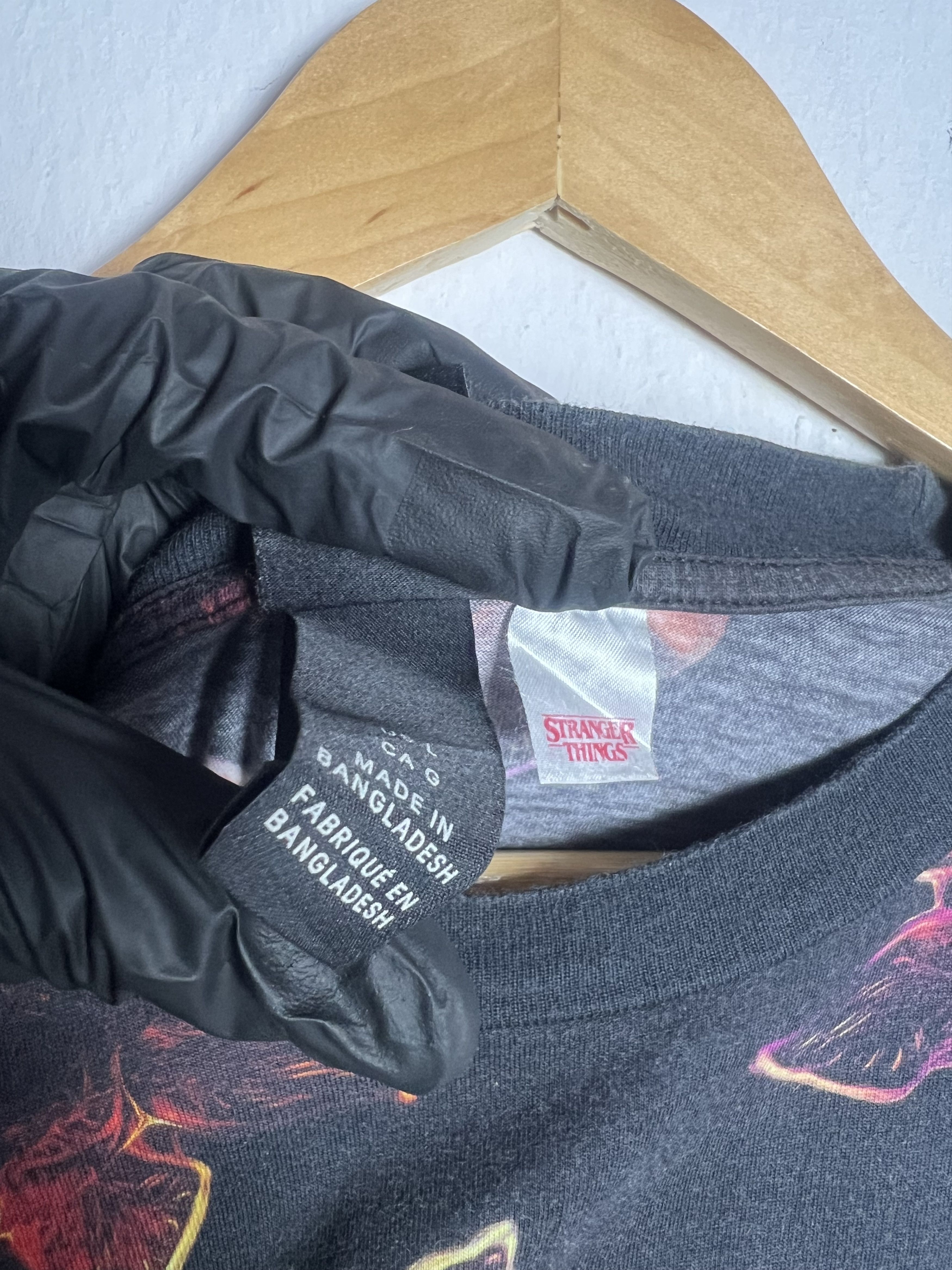 H&M H&M Stranger Things Tee Size US L / EU 52-54 / 3 - 14 Thumbnail