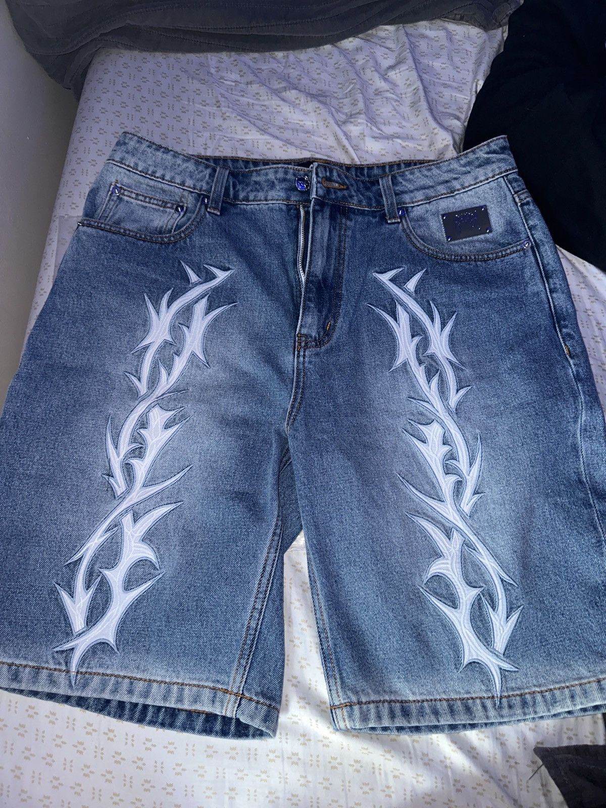 Revenge Revenge Thorn Denim Shorts Size US 34 / EU 50 - 1 Thumbnail
