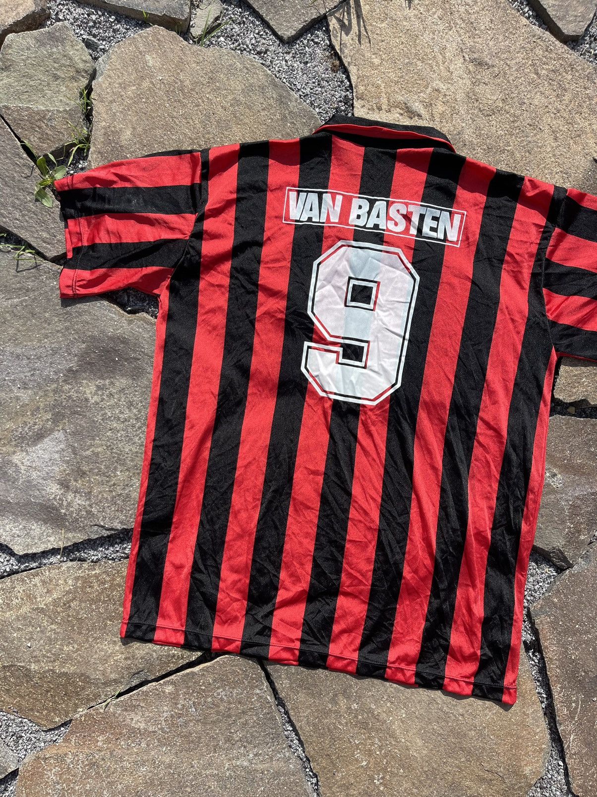 Vintage 80’s Milan Van Basten #9 vintage soccer jersey Size US L / EU 52-54 / 3 - 4 Thumbnail