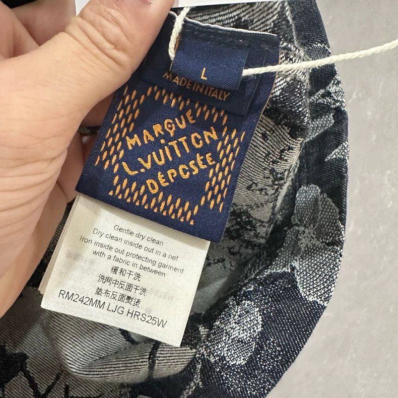 Louis Vuitton Louis Vuitton shirt Nextarrow-2505 Size US L / EU 52-54 / 3 - 6 Thumbnail