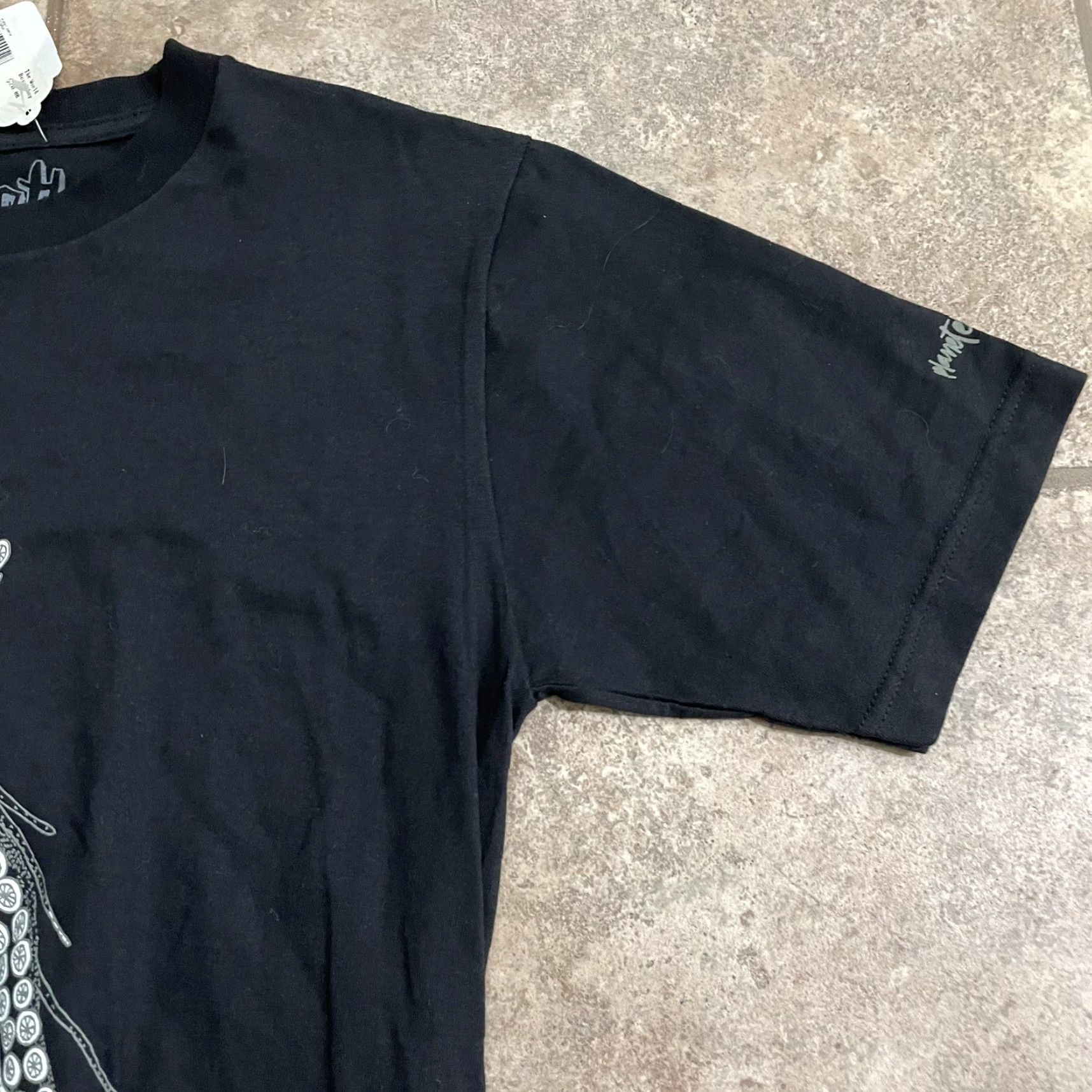 Vintage Black Earth Graphic Tee Mens Size M NWT Size US M / EU 48-50 / 2 - 2 Thumbnail