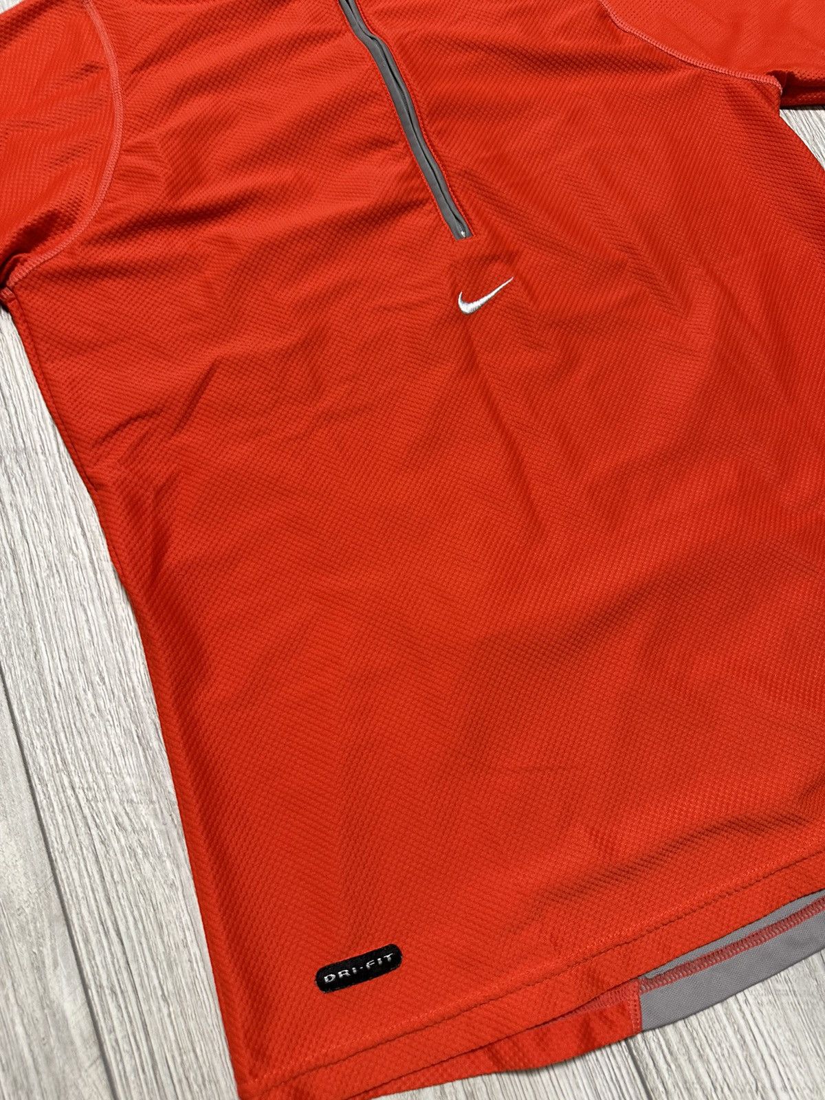 Vintage Rare Nike T-Shirt 1/3 Zip Dri-Fit Outdoor Style Drill Size US M / EU 48-50 / 2 - 2 Thumbnail