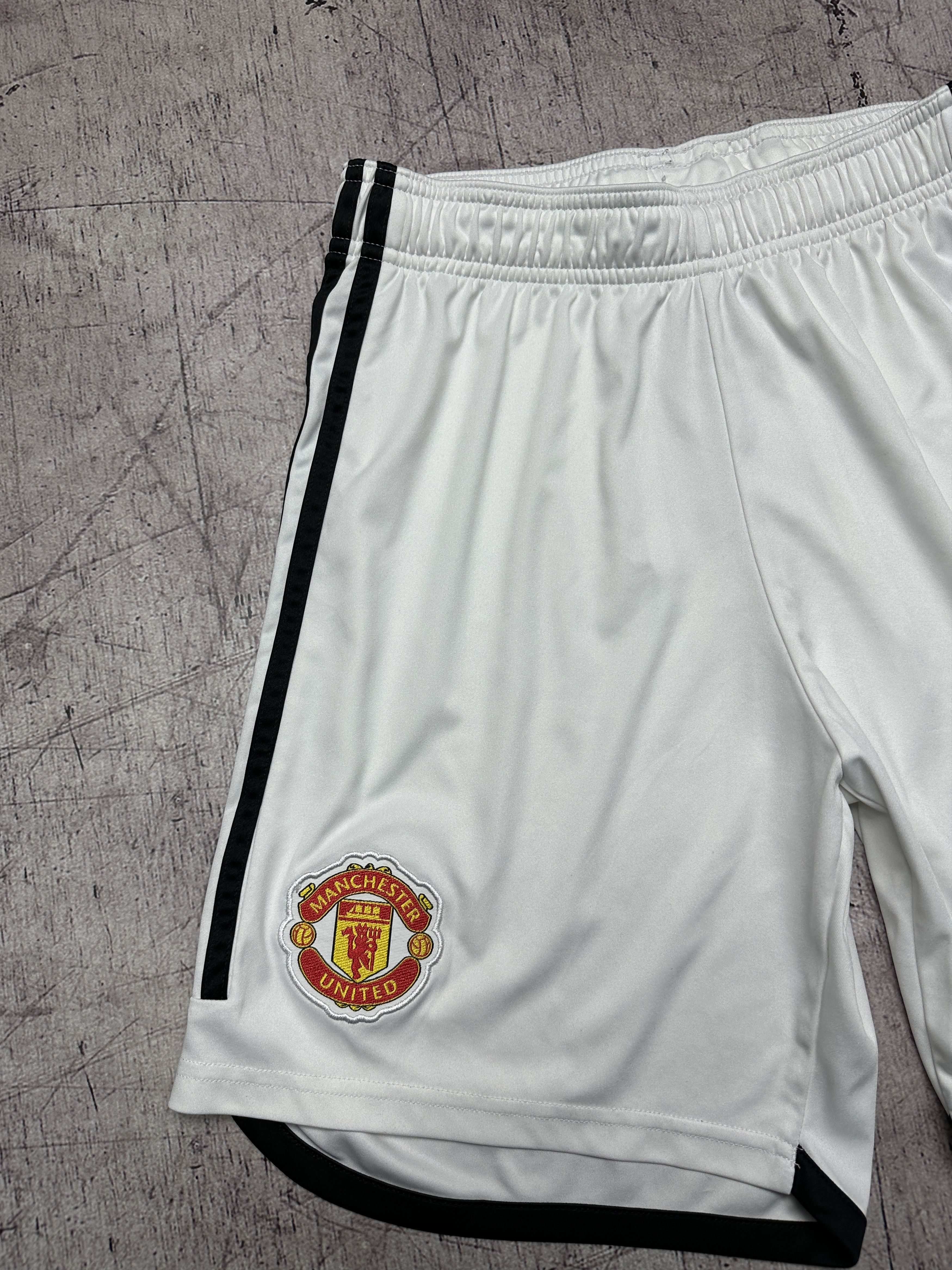 Adidas Adidas Manchester United Vintage Mens Shorts Size US 30 / EU 46 - 3 Thumbnail
