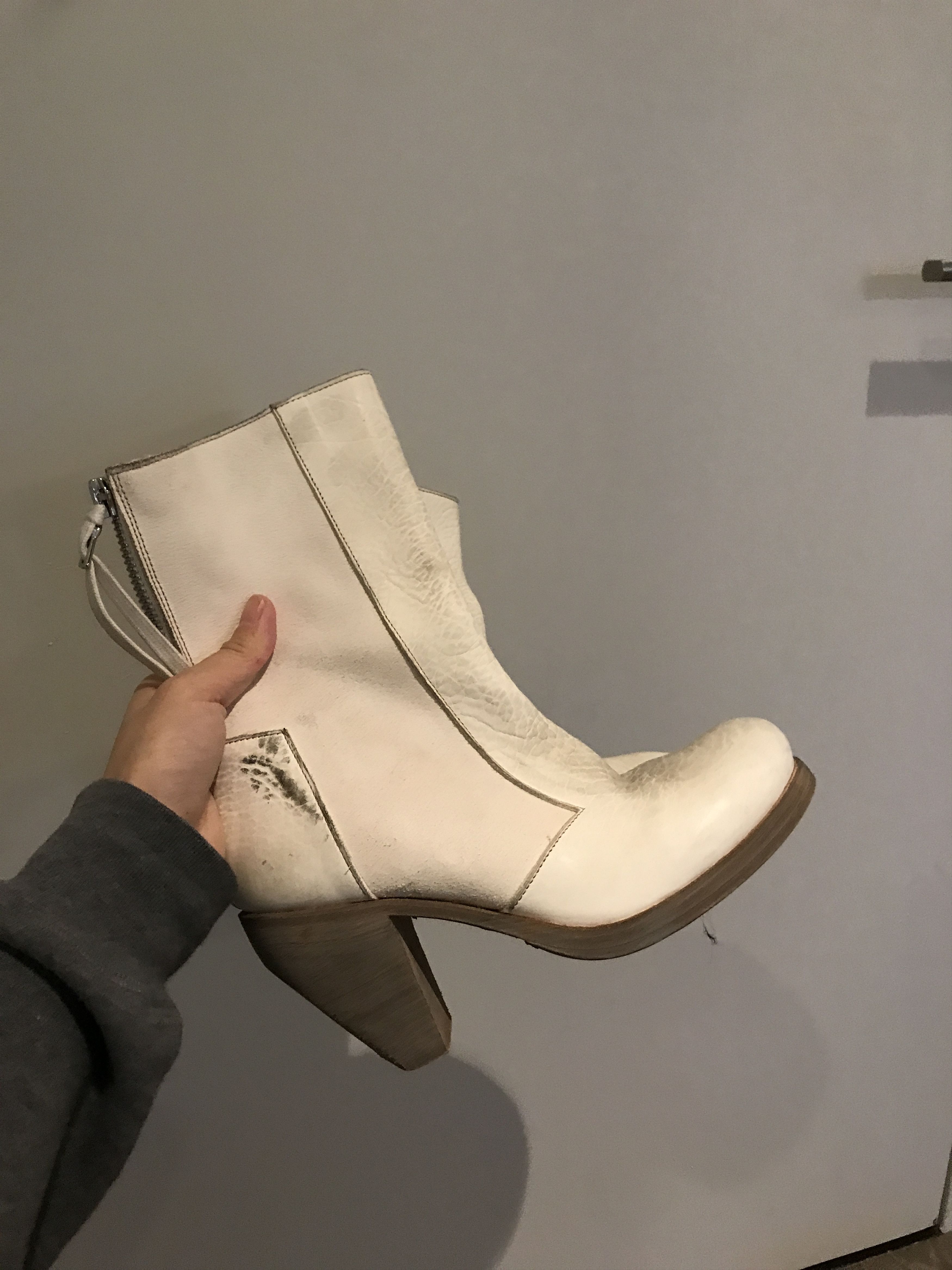 Boris Bidjan Saberi Boris Bidjan Saberi White Back Zip Heeled Boots Size 37 Size US 7 / IT 37 - 1 Thumbnail