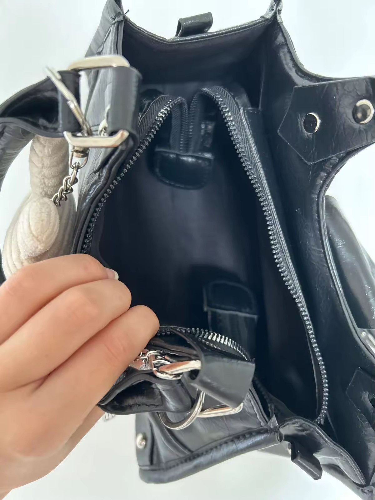 Japanese Brand PU Leather Star Handbag - Edgy, Punk Rock Style Size ONE SIZE - 4 Thumbnail