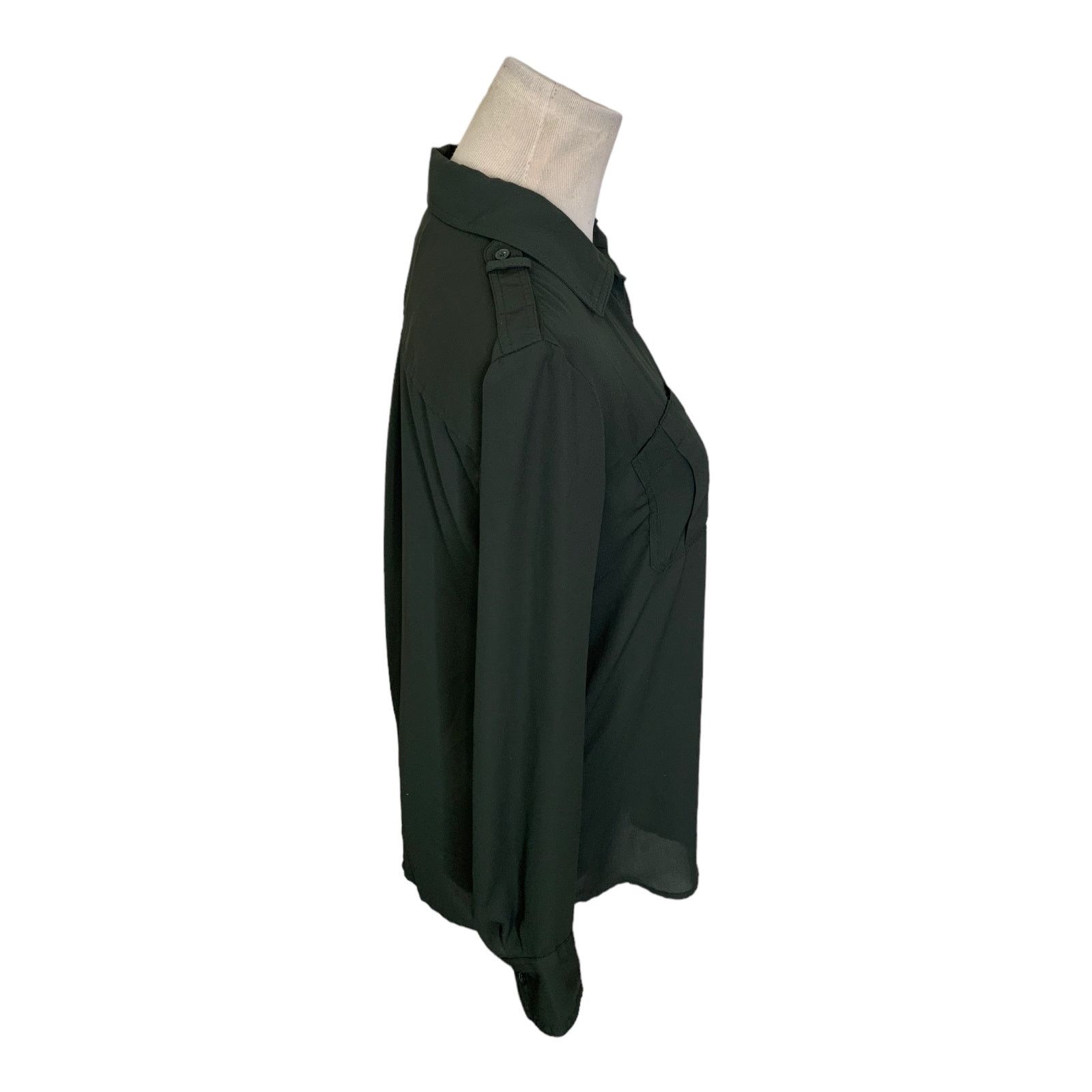 Banana Republic Banana Republic green long sleeves buttoned blouse size XS Size XS / US 0-2 / IT 36-38 - 11 Thumbnail