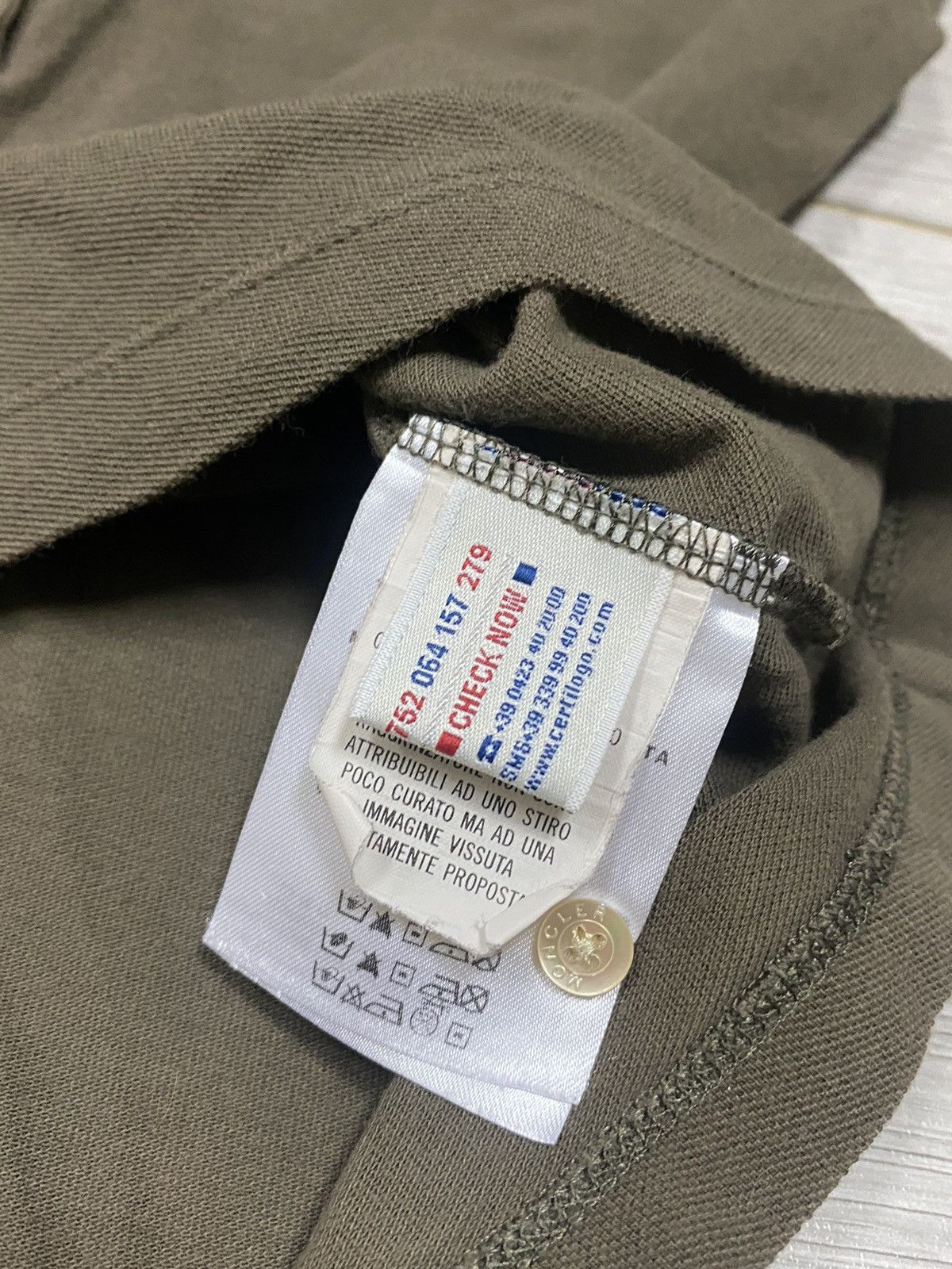 Moncler Moncler polo vintage buttons up Size M / US 6-8 / IT 42-44 - 5 Thumbnail