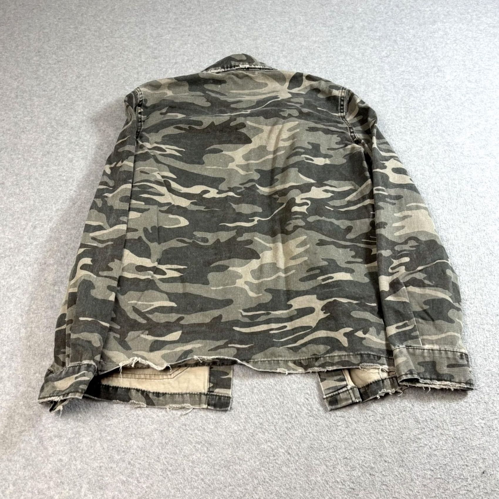 Vintage Mustard Seed Jacket Womens Small Camouflage Button Utility Distressed Chore Barn Military Jacket Pockets Collared Lightweight Fall Spring Size S / US 4 / IT 40 - 2 Thumbnail