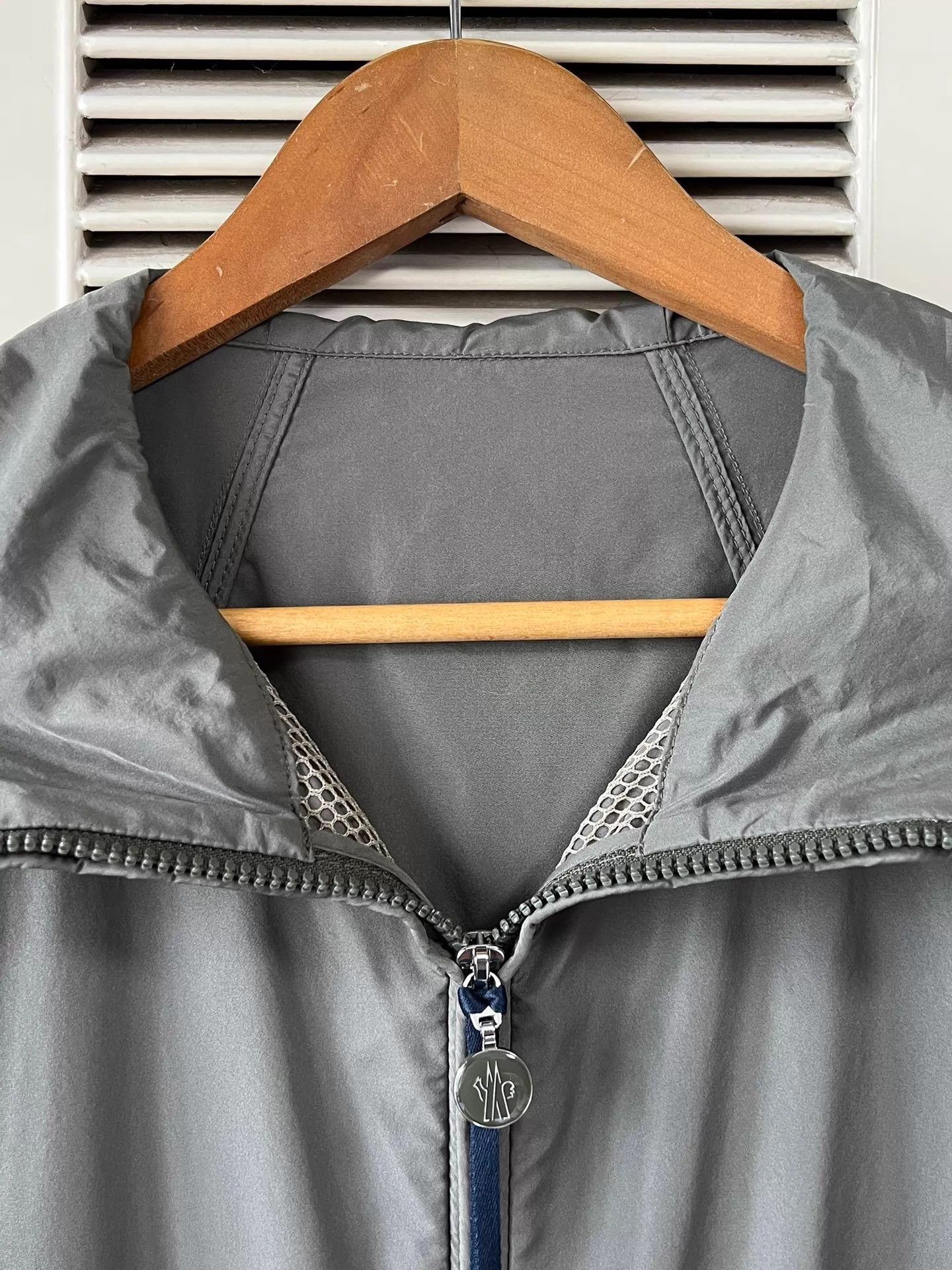 Moncler Moncler Mid-Length Hooded Nylon Coat (New, Unworn, Logo) Size XXS / US 00 / IT 34 - 4 Thumbnail