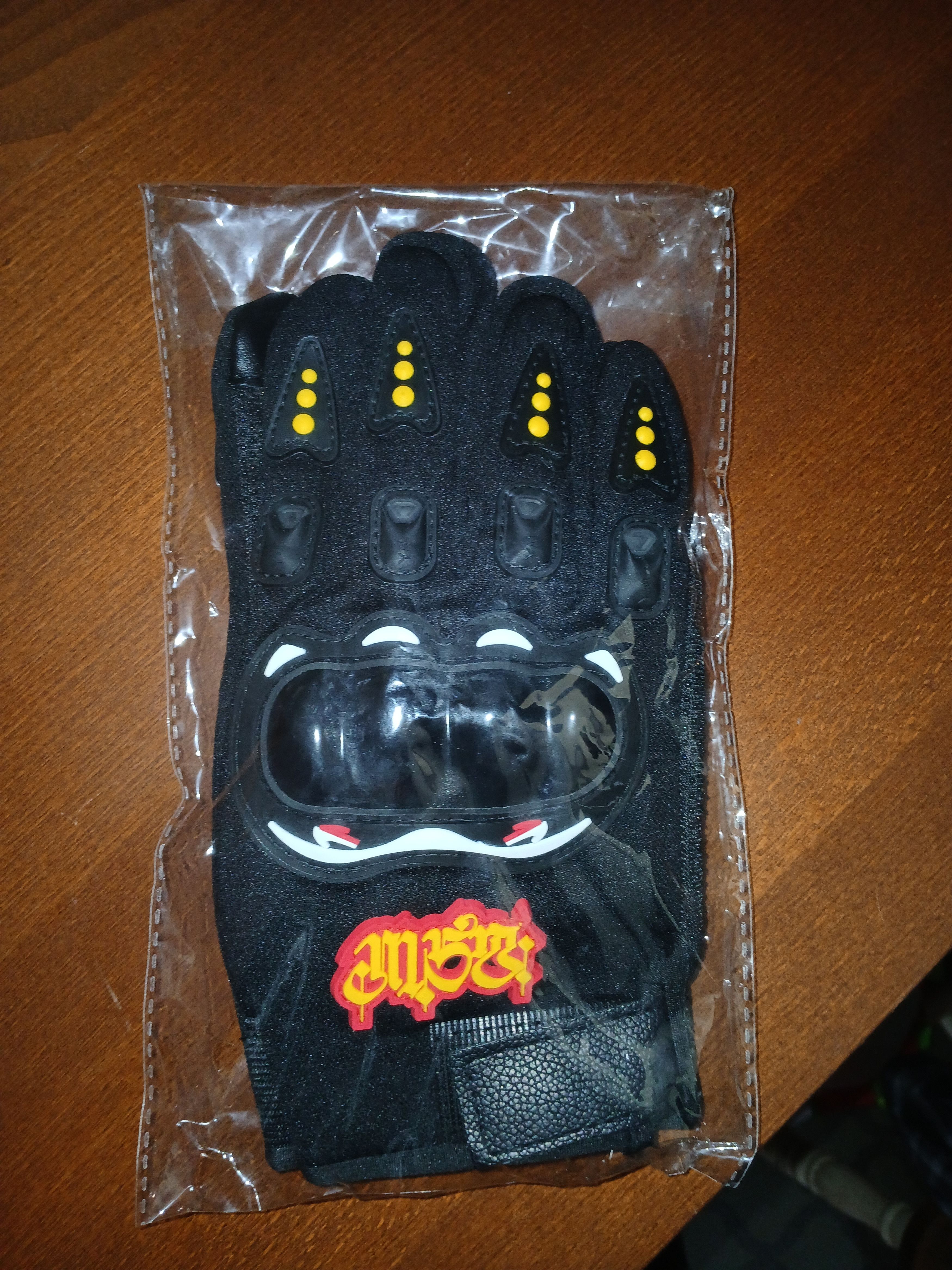 Missing Since Thursday MST Knock-out Gloves Size ONE SIZE - 2 Thumbnail