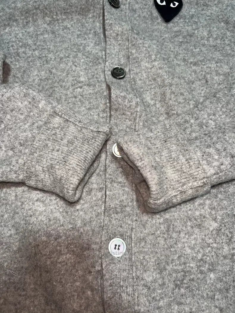 Comme des Garcons Comme des Garcons Wool Cardigan, Grey Heart Design Size L / US 10 / IT 46 - 7 Thumbnail