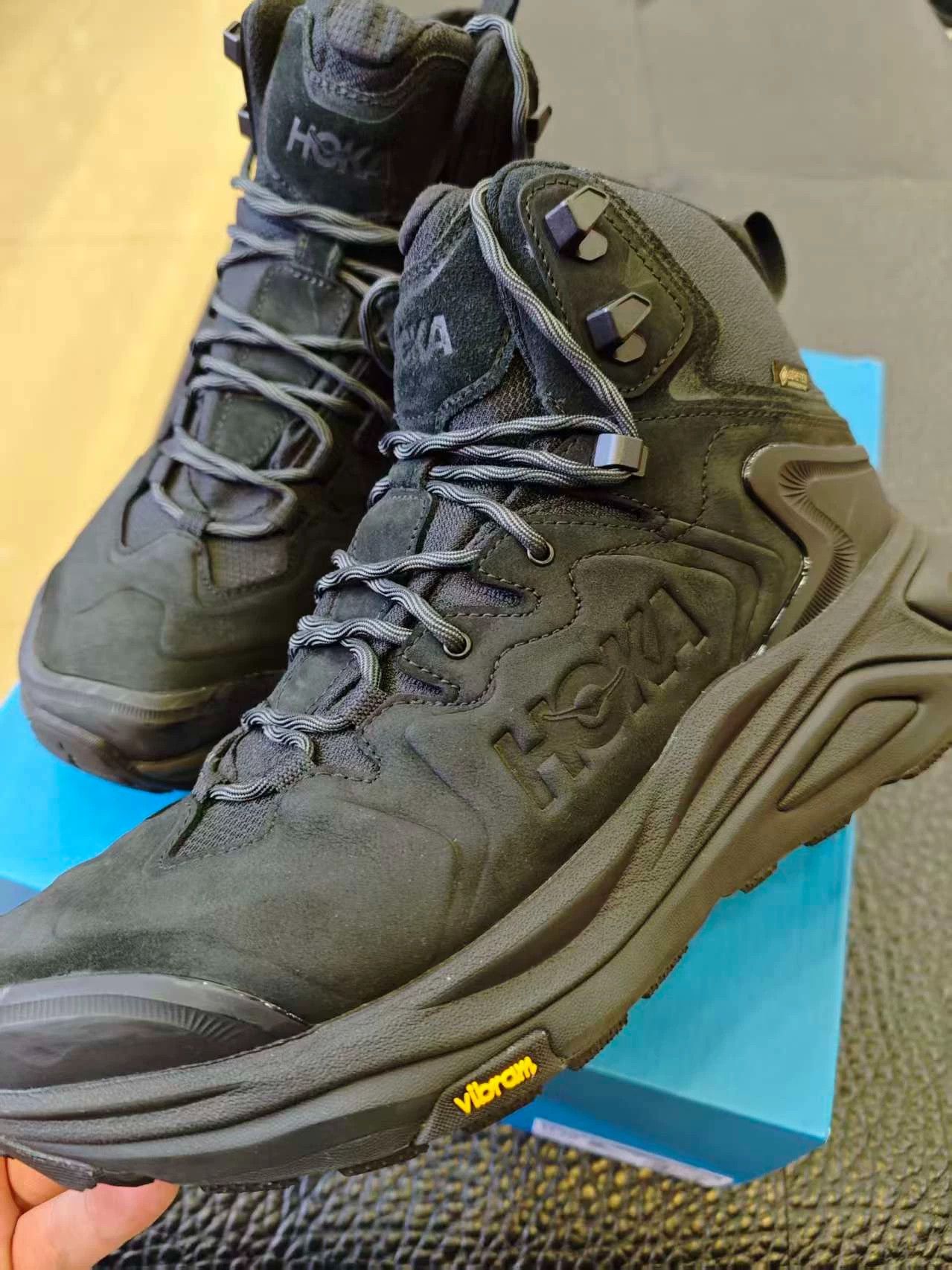 Hoka HOKA ONE ONE KAHA 3 GTX Mid Hiking Boot Men's 46 Like New Size US 13 / EU 46 - 2 Thumbnail