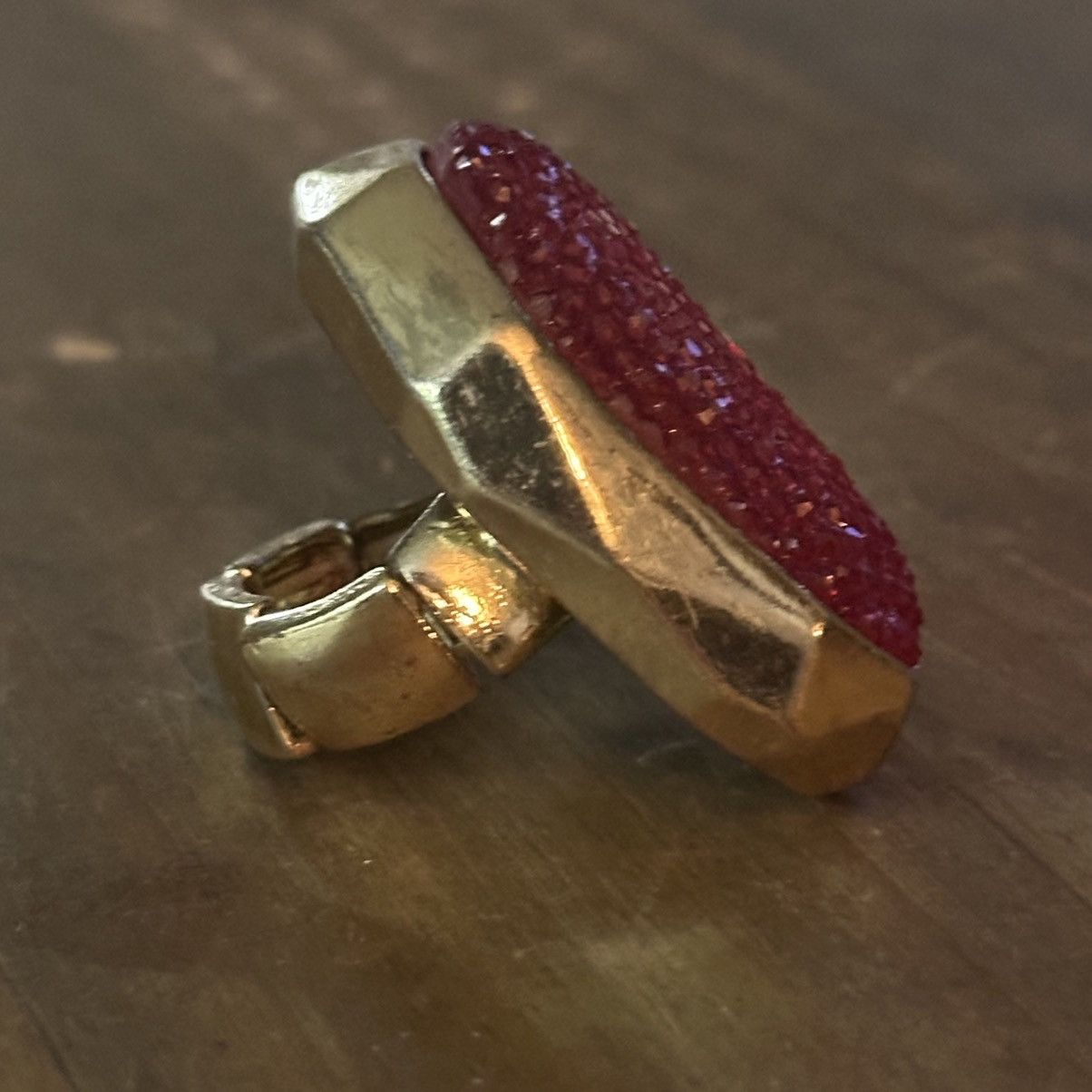 Other Gold tone asymmetrical druzy pink stretch statement ring Size ONE SIZE - 5 Thumbnail