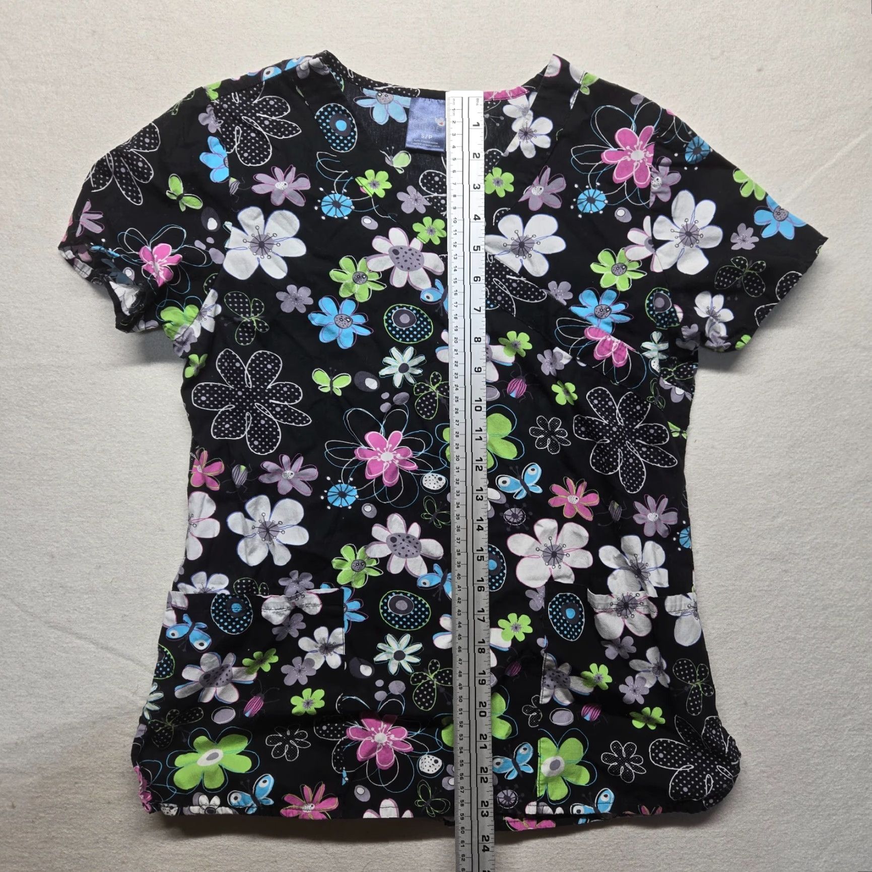 Vintage VINTAGE Zoe & Chloe Floral Black Short Sleeve Scrub Shirt Womens Small Medical Size S / US 4 / IT 40 - 7 Thumbnail