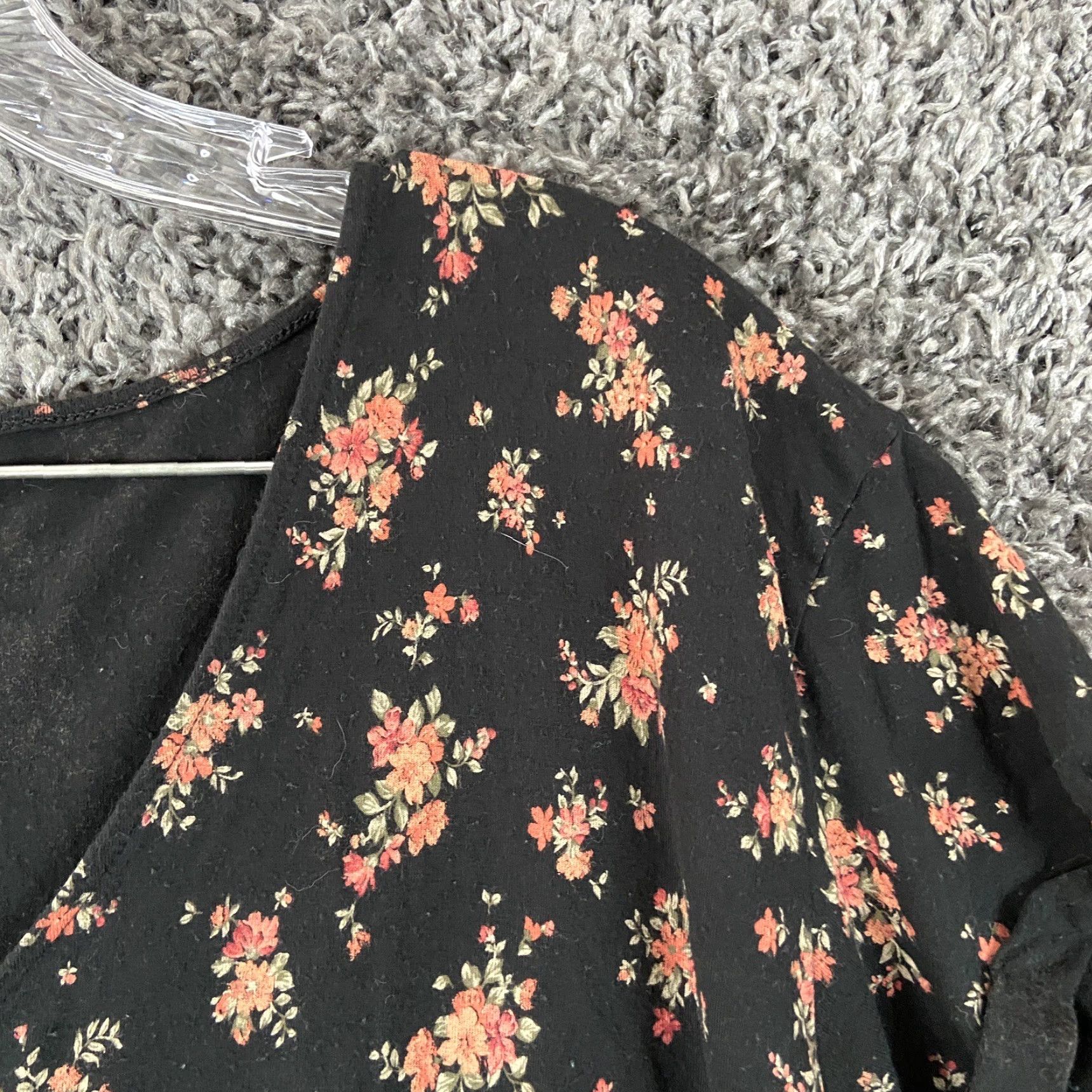 American Eagle Outfitters AMERICAN EAGLE Soft & Sexy Blouse Women’s L Floral Multicolor Short Sleeve Tie Size L / US 10 / IT 46 - 4 Thumbnail