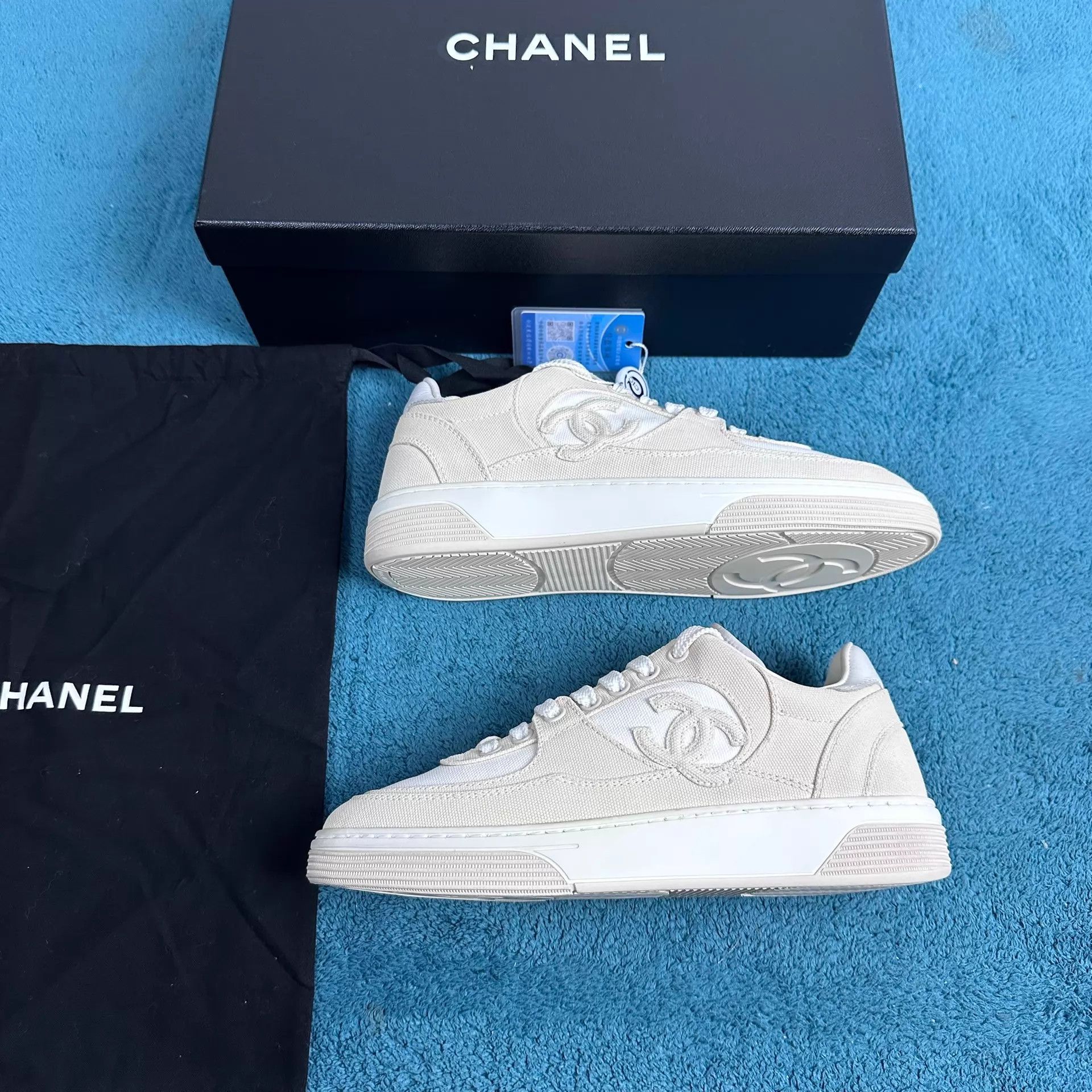 Chanel Chanel 24S Beige Leather Low-Top Sneakers 36 Size US 5.5 / IT 35.5 - 2 Thumbnail