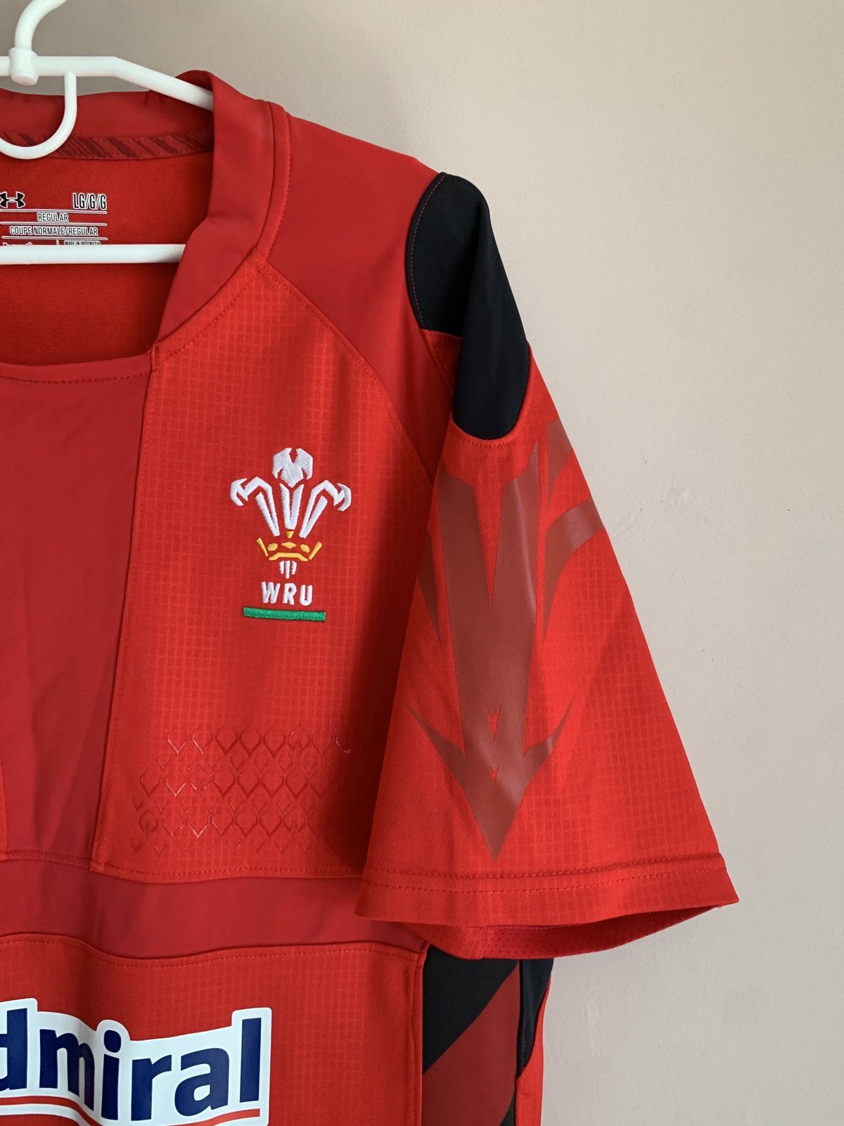 Under Armour Wales 2013 Home Rugby Union Shirt Under Armour Jersey Size L Size US L / EU 52-54 / 3 - 3 Thumbnail