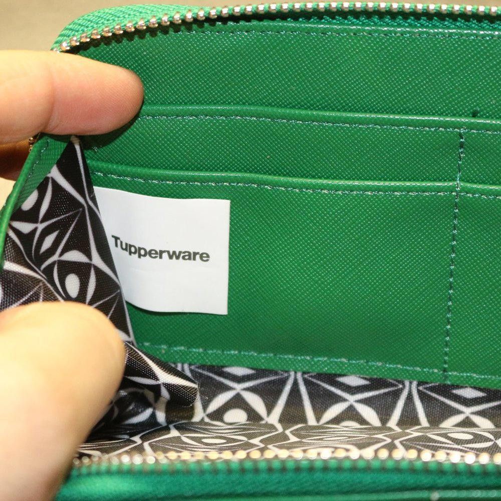 Other Tupperware Logo Consultant Award Wallet Green Zip Leather Size ONE SIZE - 7 Thumbnail