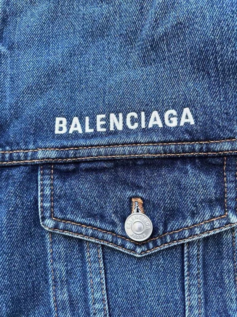 Balenciaga Balenciaga size 40 Front and back embroidered washed denim Size US XXS / EU 40 - 3 Thumbnail