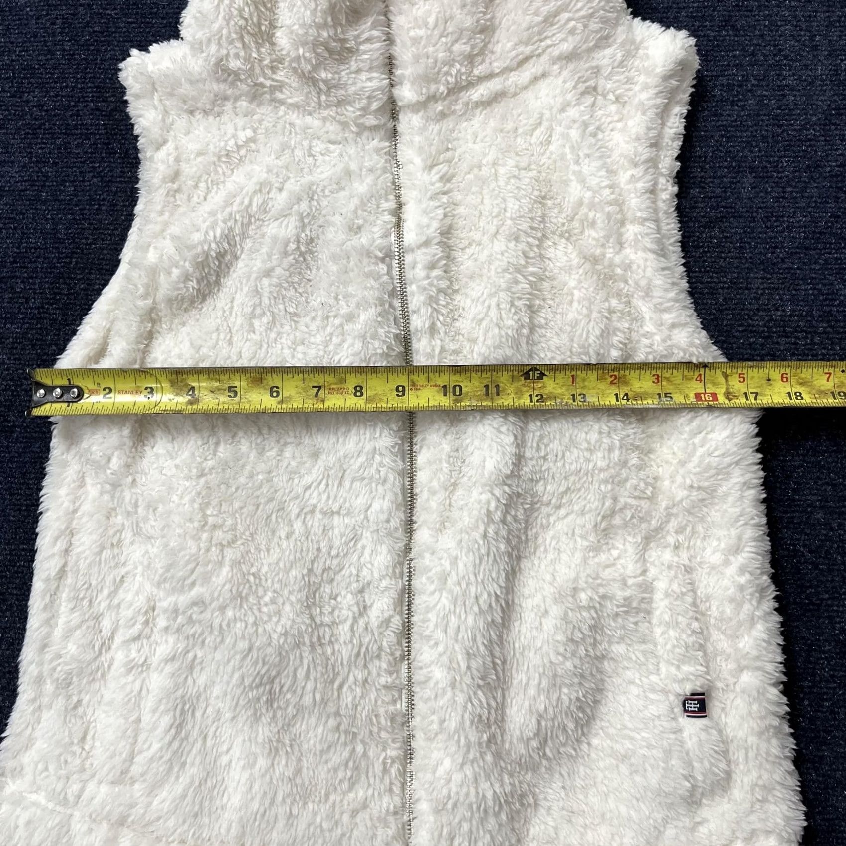 Tommy Hilfiger VINTAGE Tommy Hilfiger Vest Womens S White Sherpa Fleece Full Zip Cozy Size S / US 4 / IT 40 - 6 Thumbnail