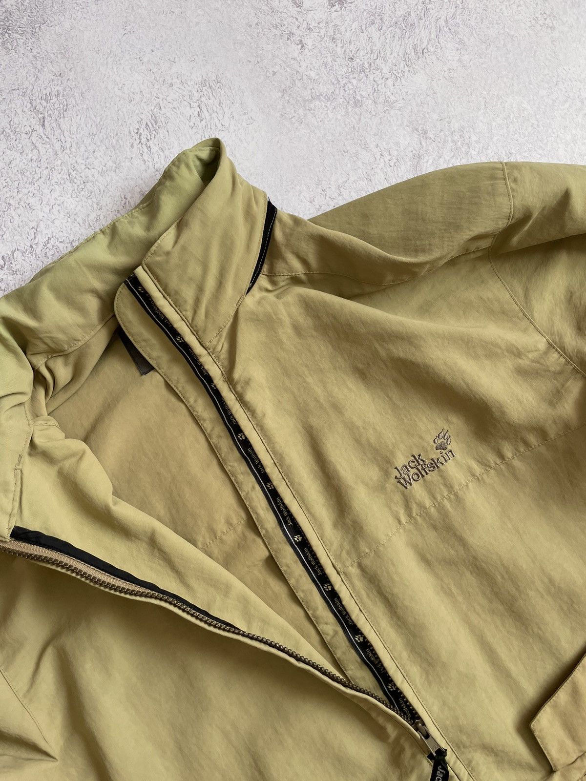 Jack Wolfskin Jack Wolfskin Travel Outdoor Light Jacket Size L Size US L / EU 52-54 / 3 - 8 Thumbnail
