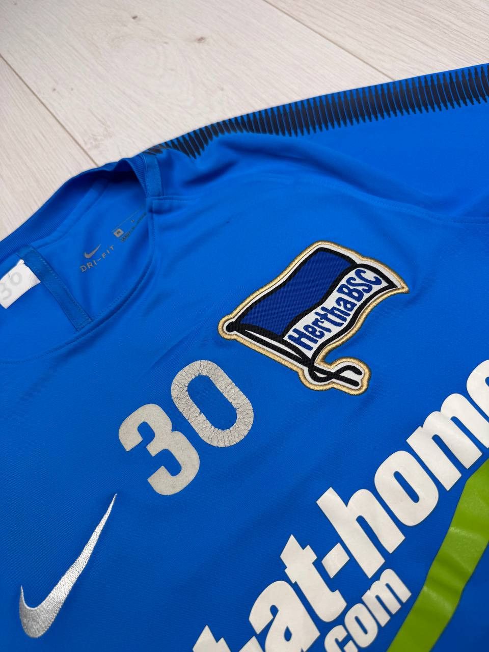 Nike Nike 2017-18 Hertha Berlin Player Jersey Training Pre-match Size US M / EU 48-50 / 2 - 5 Thumbnail