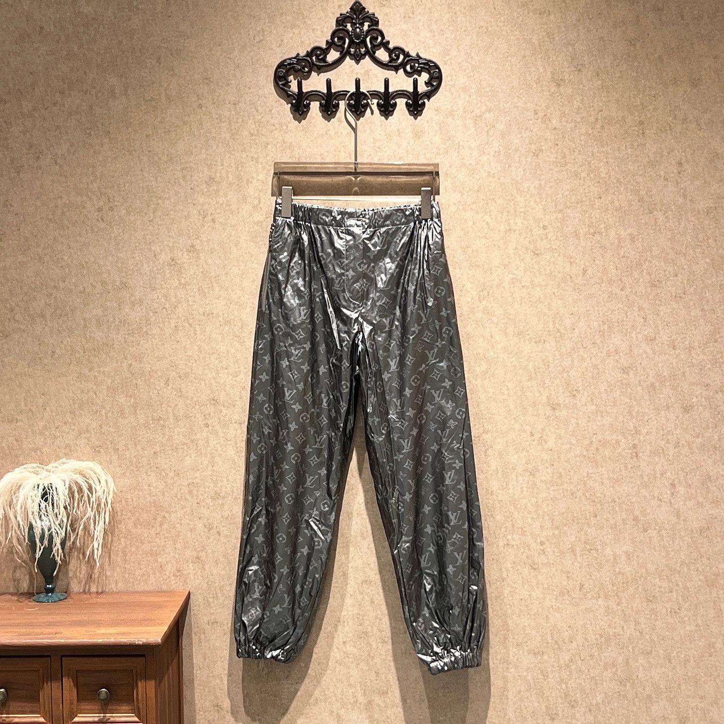 Louis Vuitton Louis Vuitton Monogram Metallic Joggers Size 34 Size 24" / US 00 / IT 34 - 1 Thumbnail