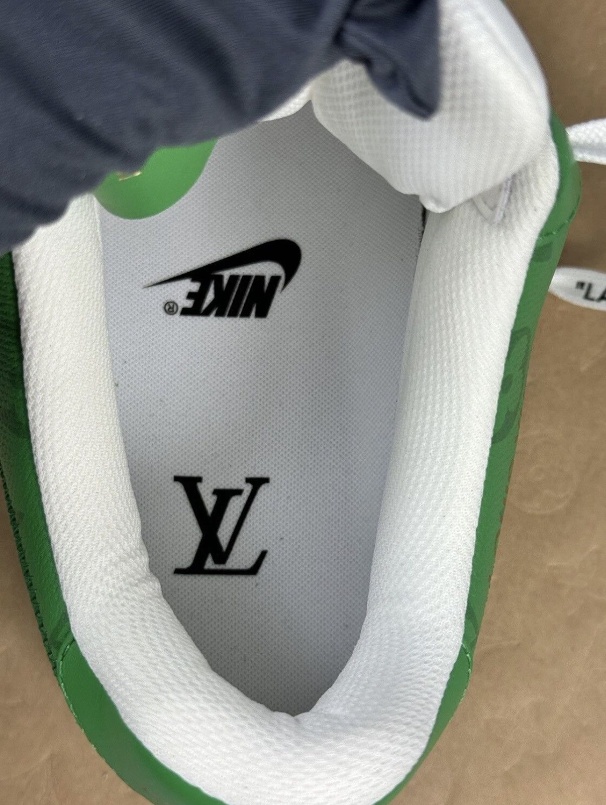 Louis Vuitton x Nike Air Force 1 By Virgil Abloh Green Sneakers Size US 8.5 / EU 41-42 - 12 Thumbnail