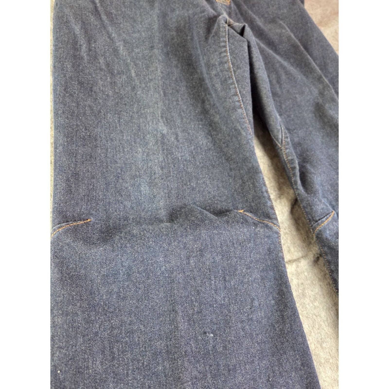 Eddie Bauer Eddie Bauer Jeans Men's 38X31 Dark Blue Relaxed Straight 5-Pocket Denim Cotton Button Zip Inseam 31"} Size US 38 / EU 54 - 2 Thumbnail