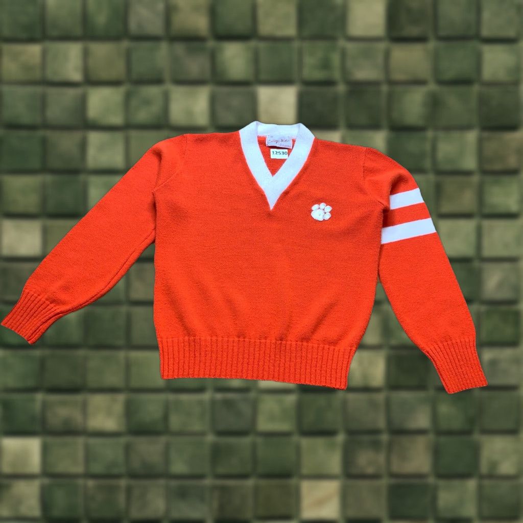 Vintage VINTAGE Clemson Tigers College Wear V Neck Sweater Small-12530 Ladies S Orange Embroidered Bell Sleeve Knitted Pullover College Theme Casual Womens Size S / US 4 / IT 40 - 1 Thumbnail
