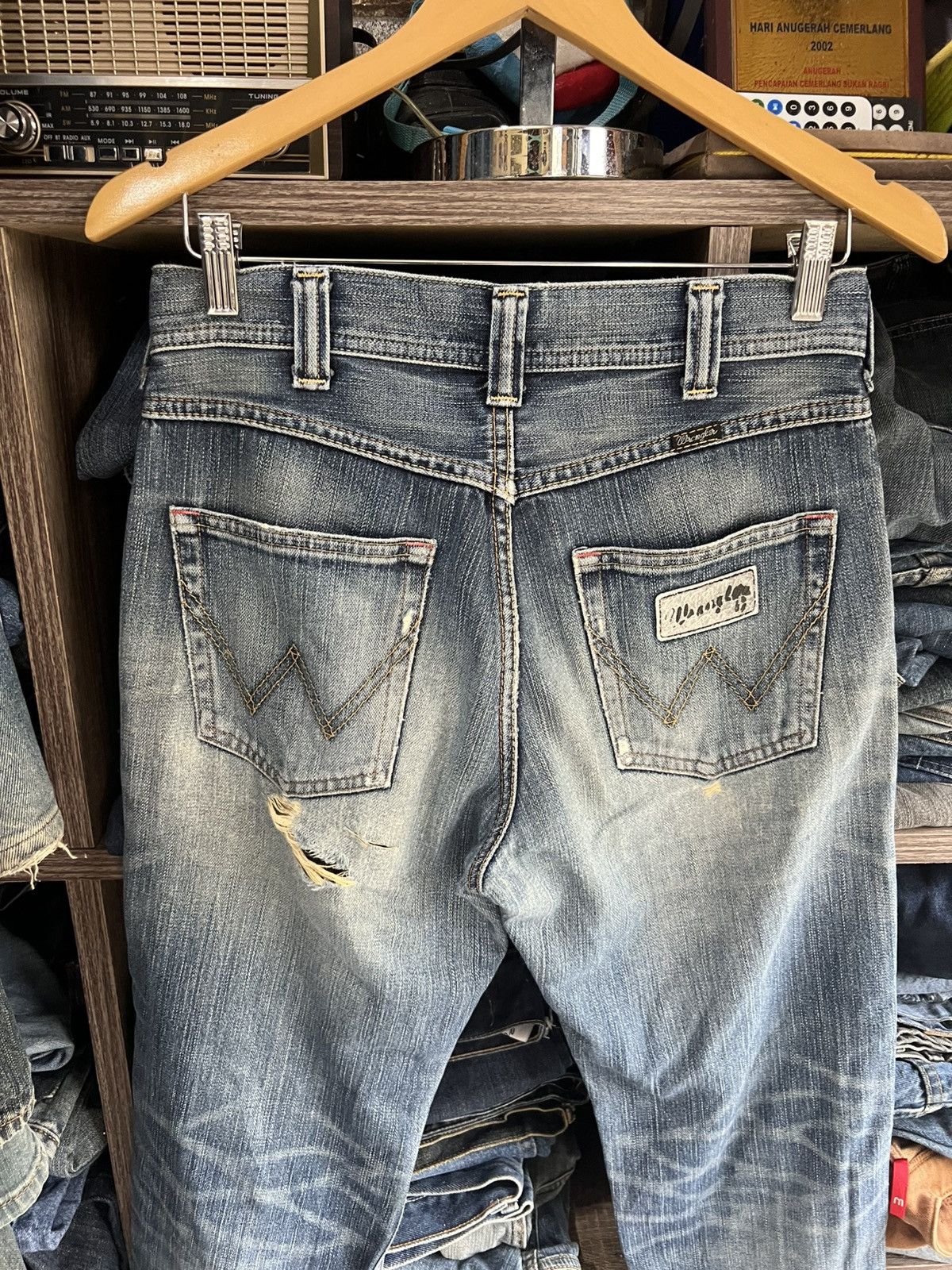 Wrangler 🔥Vintage Wrangler Distressed Denim Size US 30 / EU 46 - 11 Thumbnail