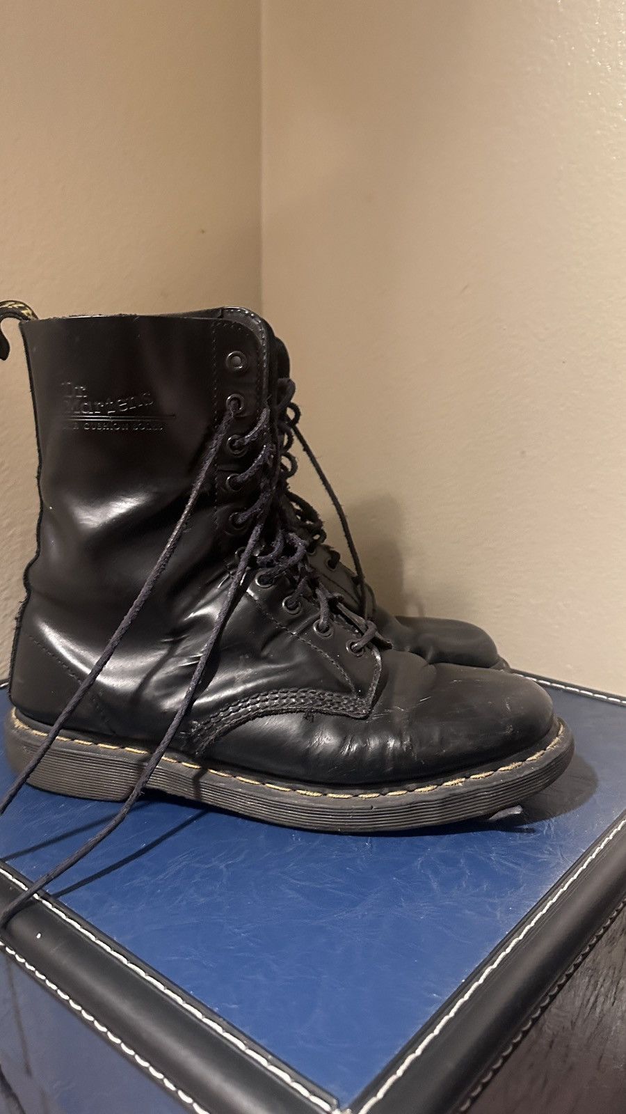 Dr. Martens 10 Eyelet Docs Size US 11 / EU 44 - 2 Thumbnail