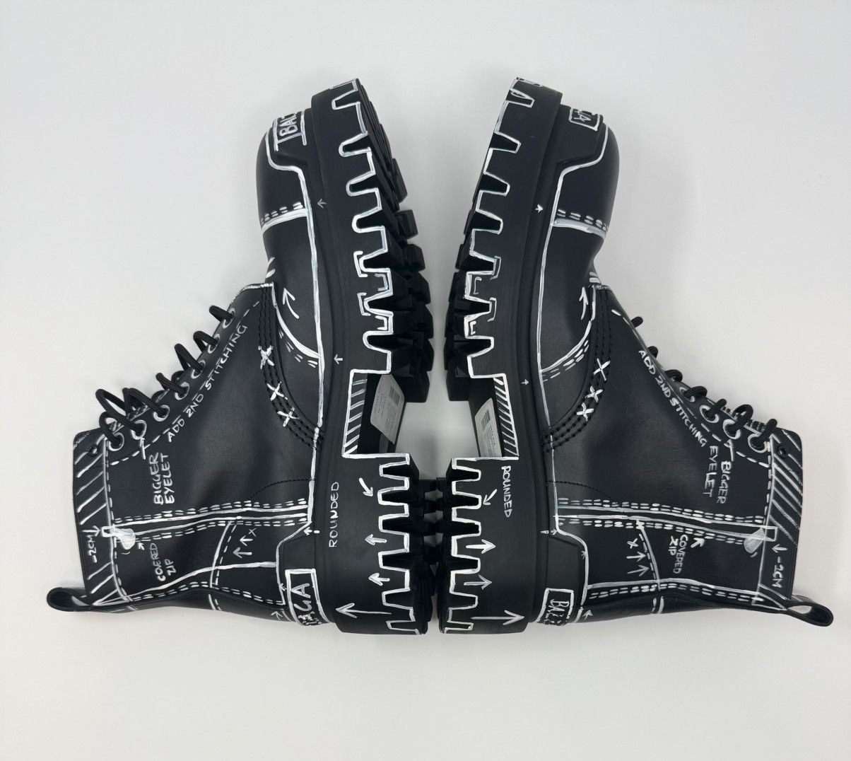 Balenciaga Balenciaga Strike Lace Up Graffiti Boots Size US 9 / EU 42 - 4 Thumbnail
