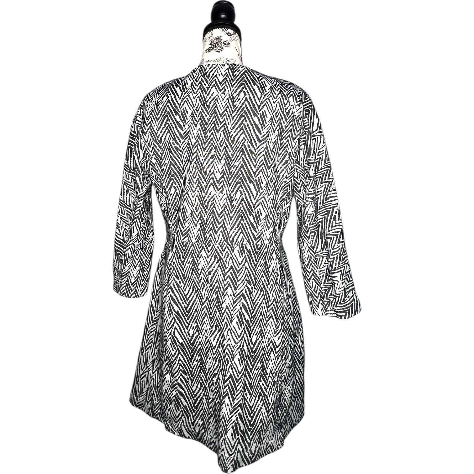 Other Zigzag Knit Coat 3/4 Sleeve Button Front Longline Style Size M / US 6-8 / IT 42-44 - 3 Thumbnail