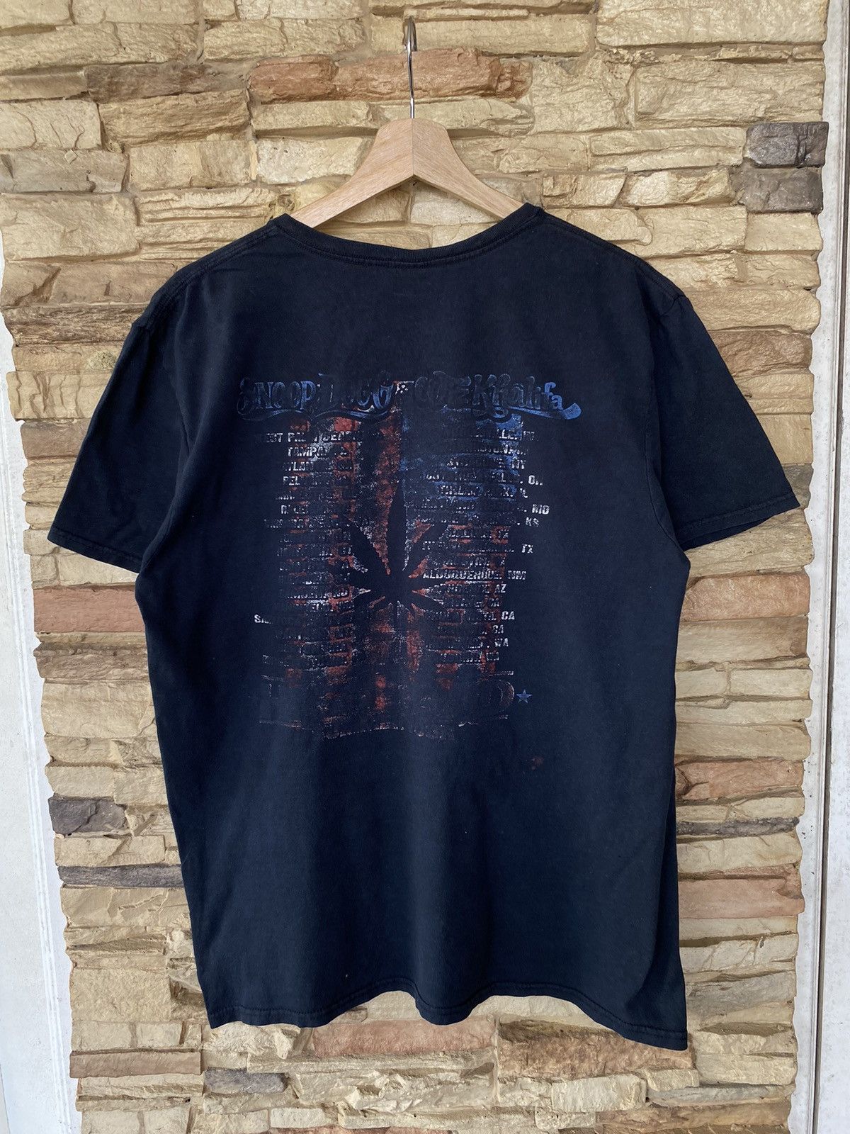 Vintage Rare Vintage Snoop Dogg & Wiz Khalifa Weed Concert Rap Tees Size US L / EU 52-54 / 3 - 3 Thumbnail