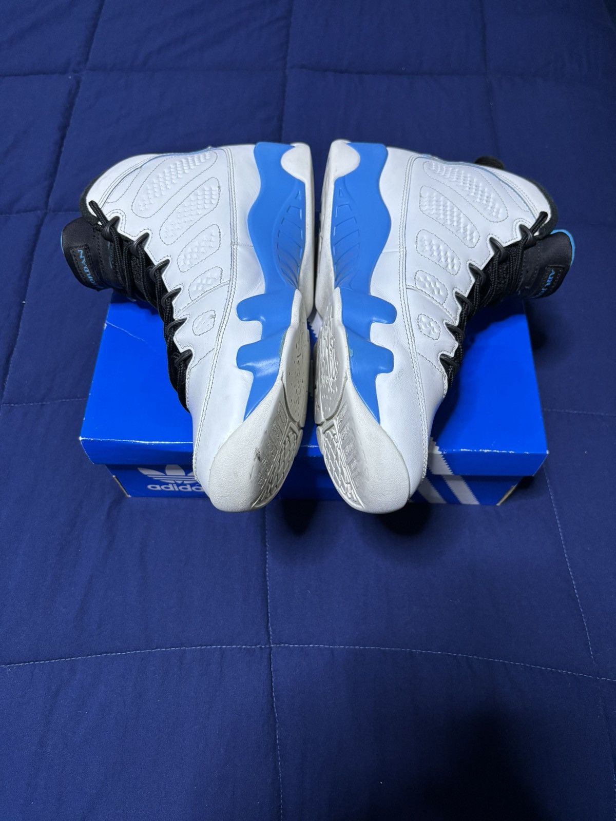 Jordan Brand Air Jordan 9 Retro 2024 Powder Blue Size 10.5 Size US 10.5 / EU 43-44 - 4 Thumbnail
