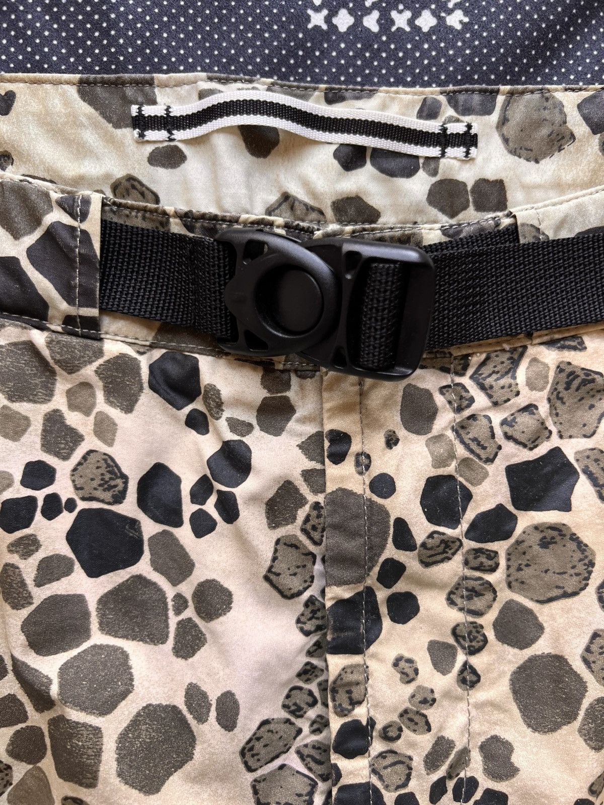 Stone Island Stone Island Alligator Camo Cargo Shorts Type RE W30 croc Size US 30 / EU 46 - 5 Thumbnail