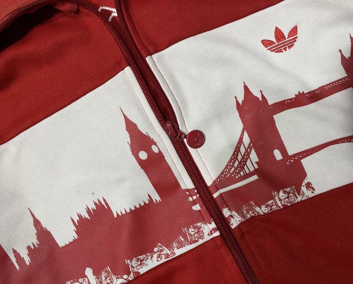 Adidas VINTAGE 2006 ADIDAS LONDON BRIDGE TRACK TOP RED WHITE Size US M / EU 48-50 / 2 - 11 Thumbnail
