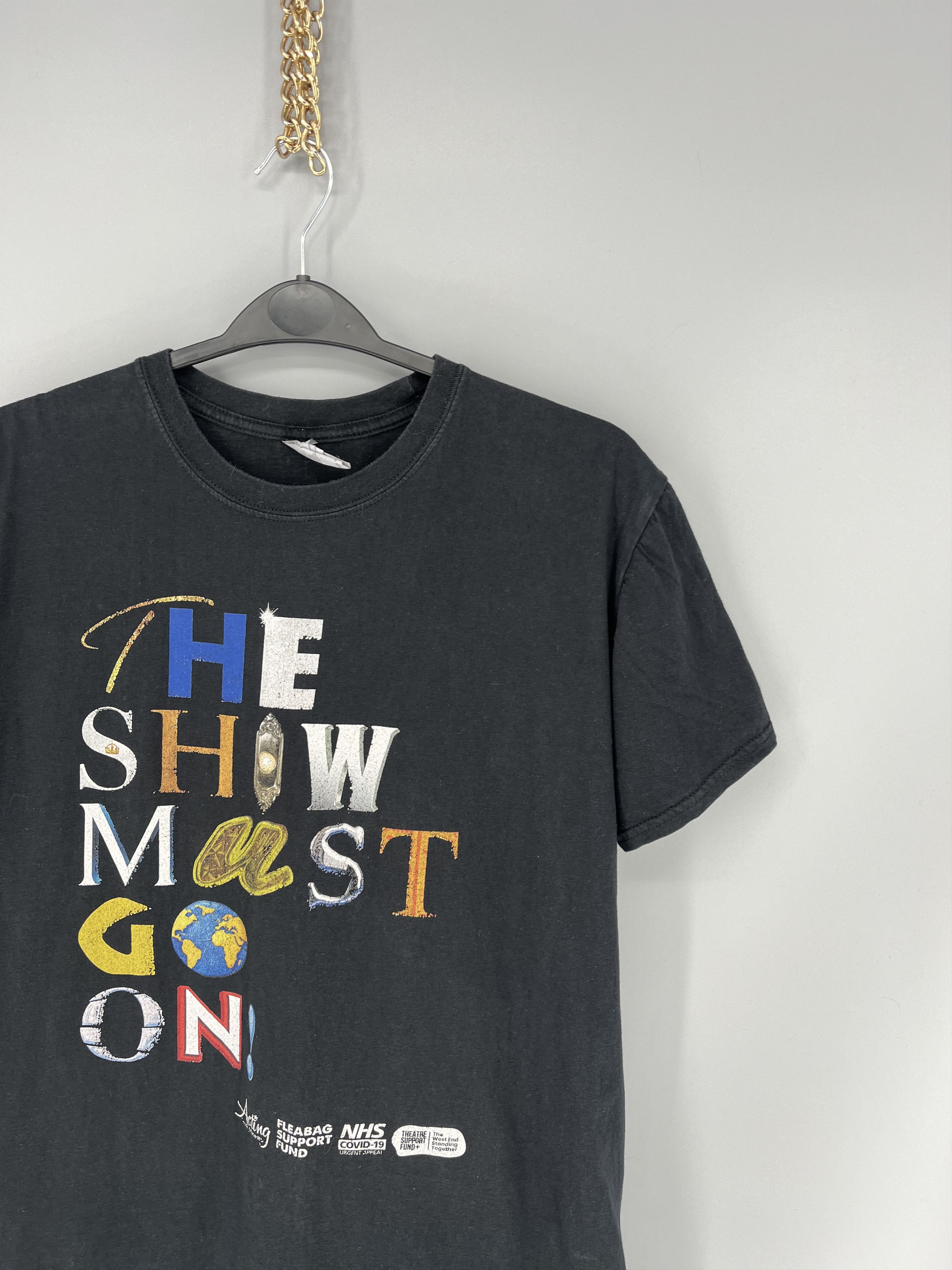 Band Tees Vintage 90s Queen ‘The Show Must Go On’ Rock Band T-Shirt Size US L / EU 52-54 / 3 - 5 Thumbnail