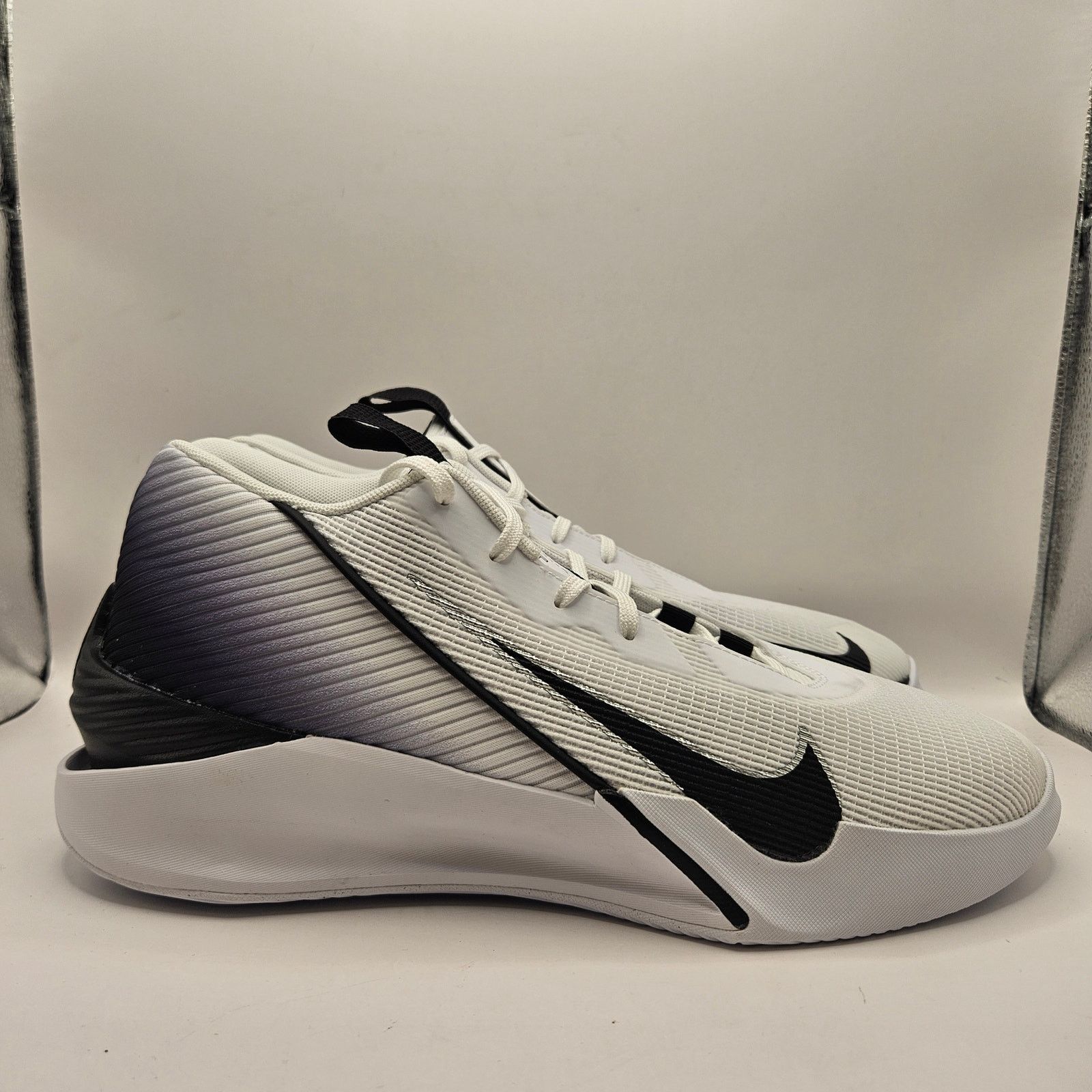 Nike NIKE MEN'S 11 G.T. JUMP ACADEMY WHITE BLACK METALLIC SILVER Size US 11 / EU 44 - 4 Thumbnail