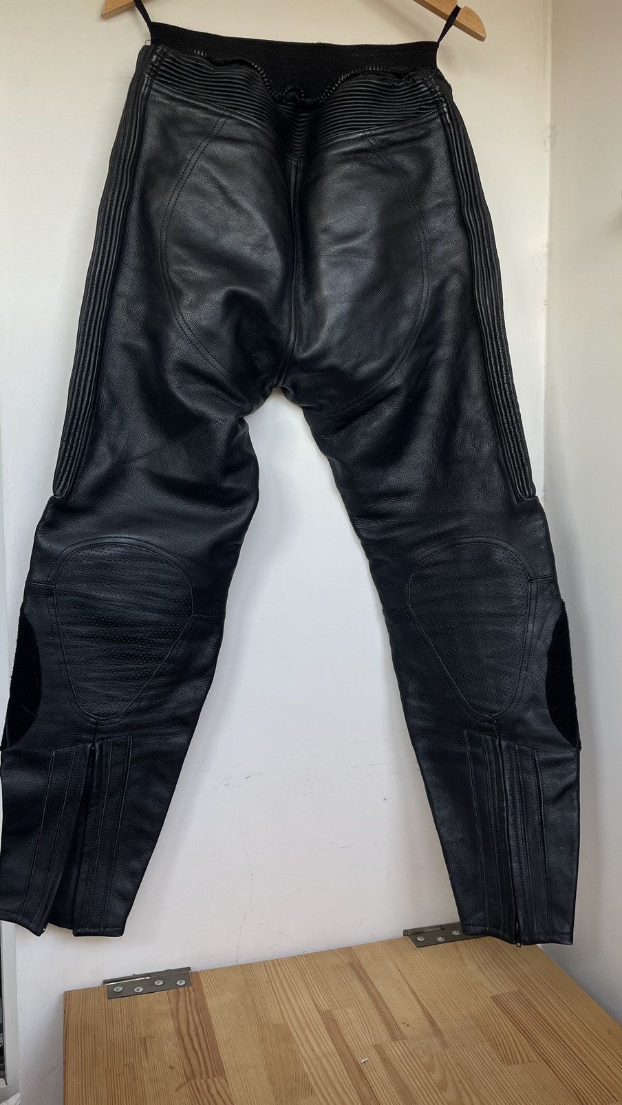 Other Akito Leather Motorcycle Pants - Size 34 Excellent Condition Size US 34 / EU 50 - 3 Thumbnail