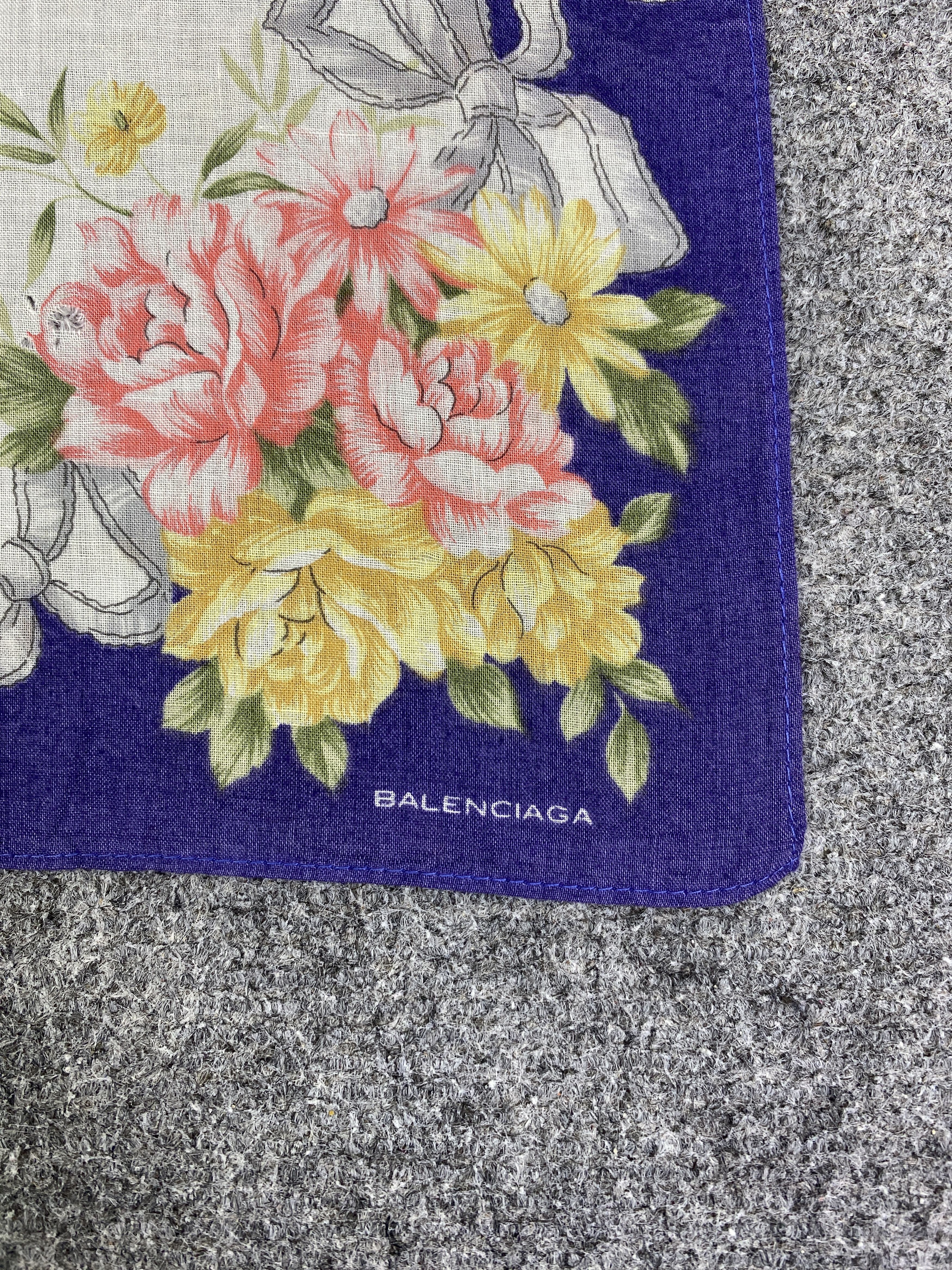 Balenciaga Vintage Balenciaga Flower Handkerchief / Neckerchief HKC1073 Size ONE SIZE - 5 Thumbnail