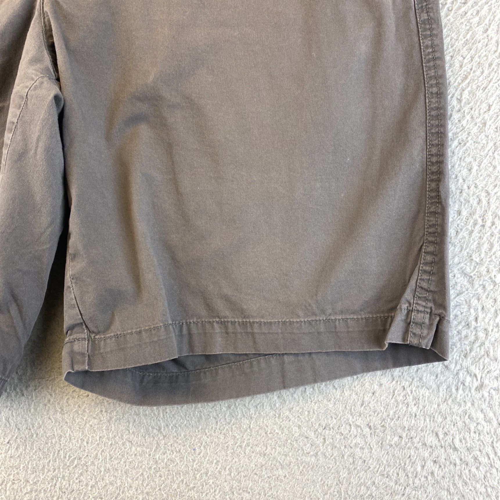 Vintage Columbia Gray Shorts Men's Size 36x10 Cotton Pockets Casual /87-83 Size US 36 / EU 52 - 2 Thumbnail