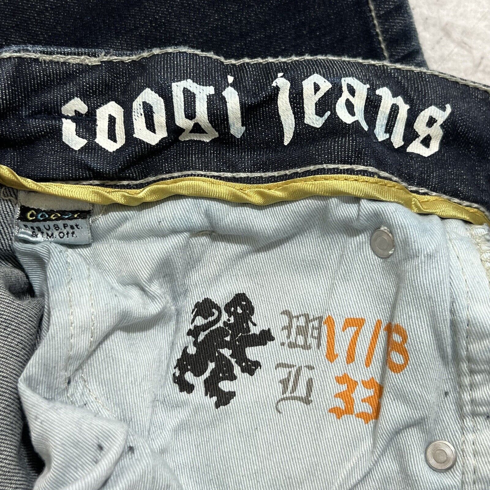 Coogi COOGI Straight Leg Rip Distressed Jeans Embroidery Studded Size 36" / US 14 / IT 50 - 4 Thumbnail