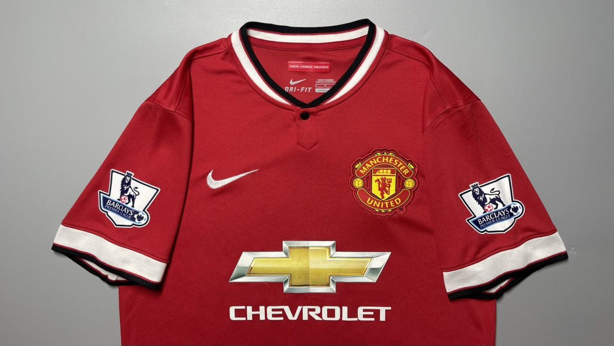 Vintage MANCHESTER UNITED NIKE 2014/2015 HOME JERSEY #20 VAN PERSIE Size US M / EU 48-50 / 2 - 3 Thumbnail