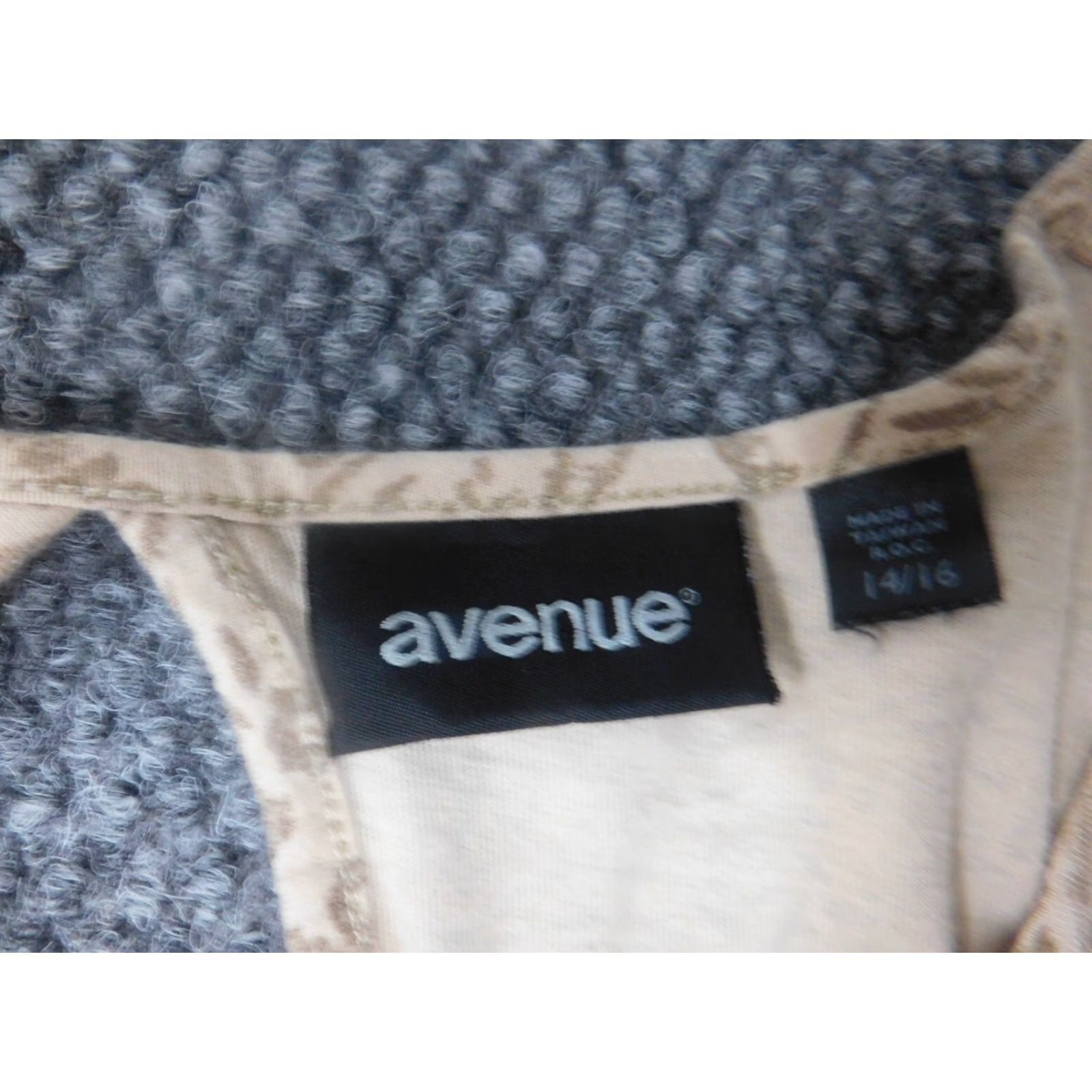 Avenue Avenue Womens Blouse 14 beige Pullover stretch Size XL / US 12-14 / IT 48-50 - 4 Thumbnail