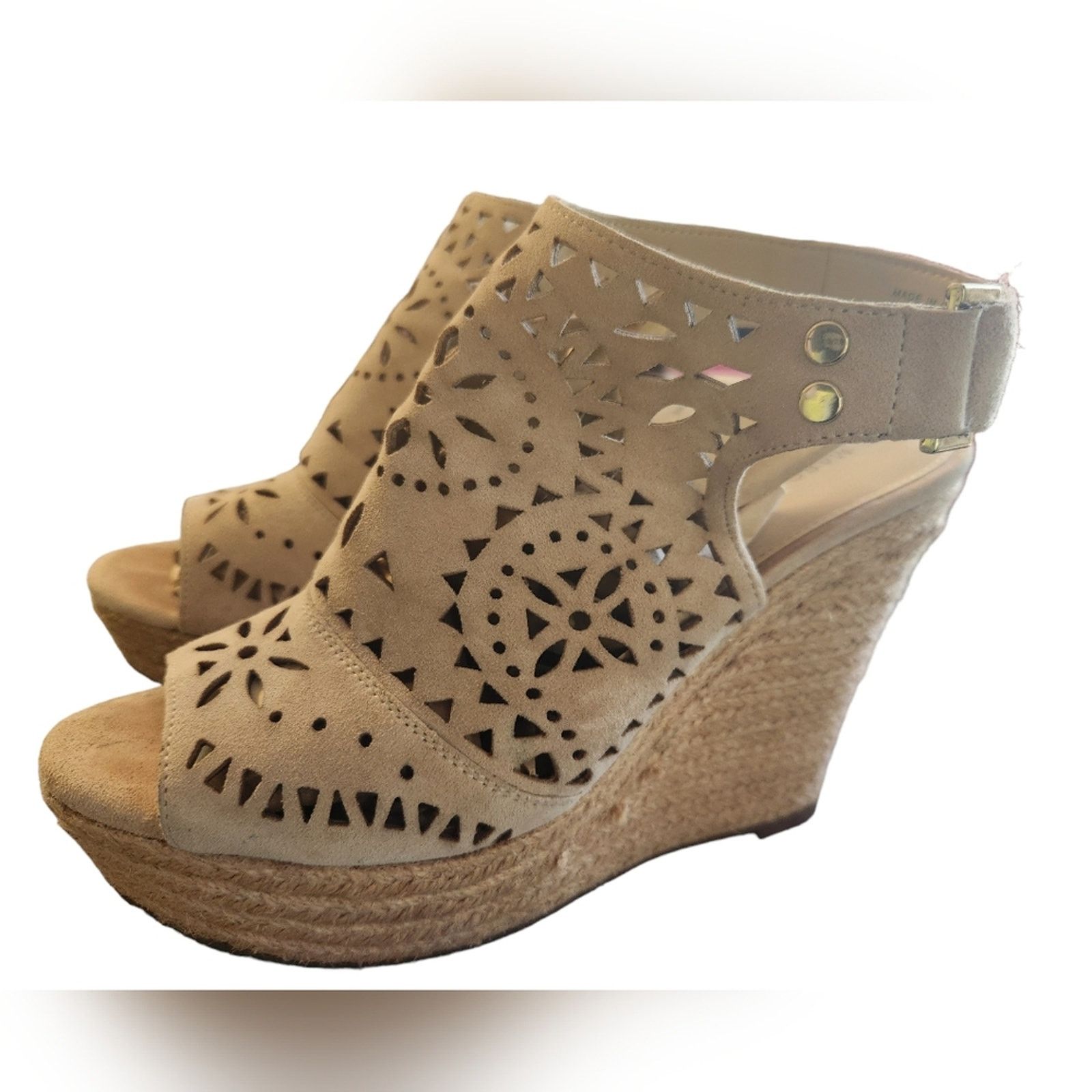 Marc Fisher Marc Fisher Women's Harlea Wedge Sandal Platform 7.5 Size US 7.5 / IT 37.5 - 9 Thumbnail